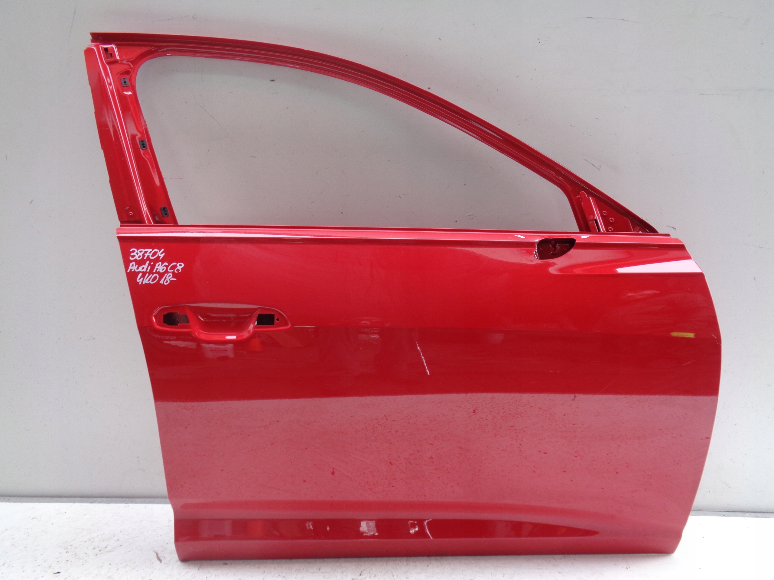 PRAVE PREDNE DVERE AUDI A6 C8 4K 4K0 18- NR 38704