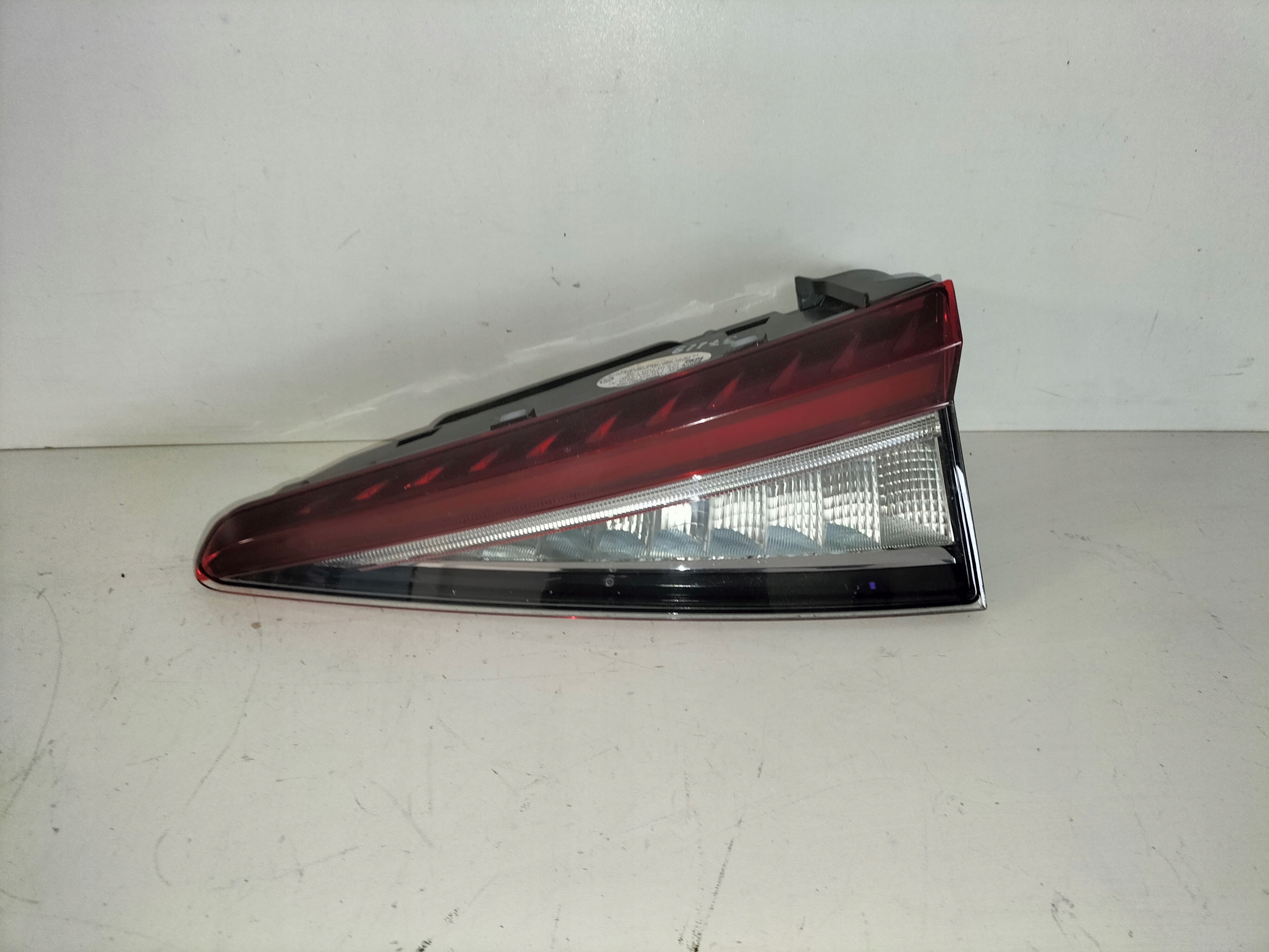 PRAVE ZADNE SVETLO SKODA ENYAQ 21- LED