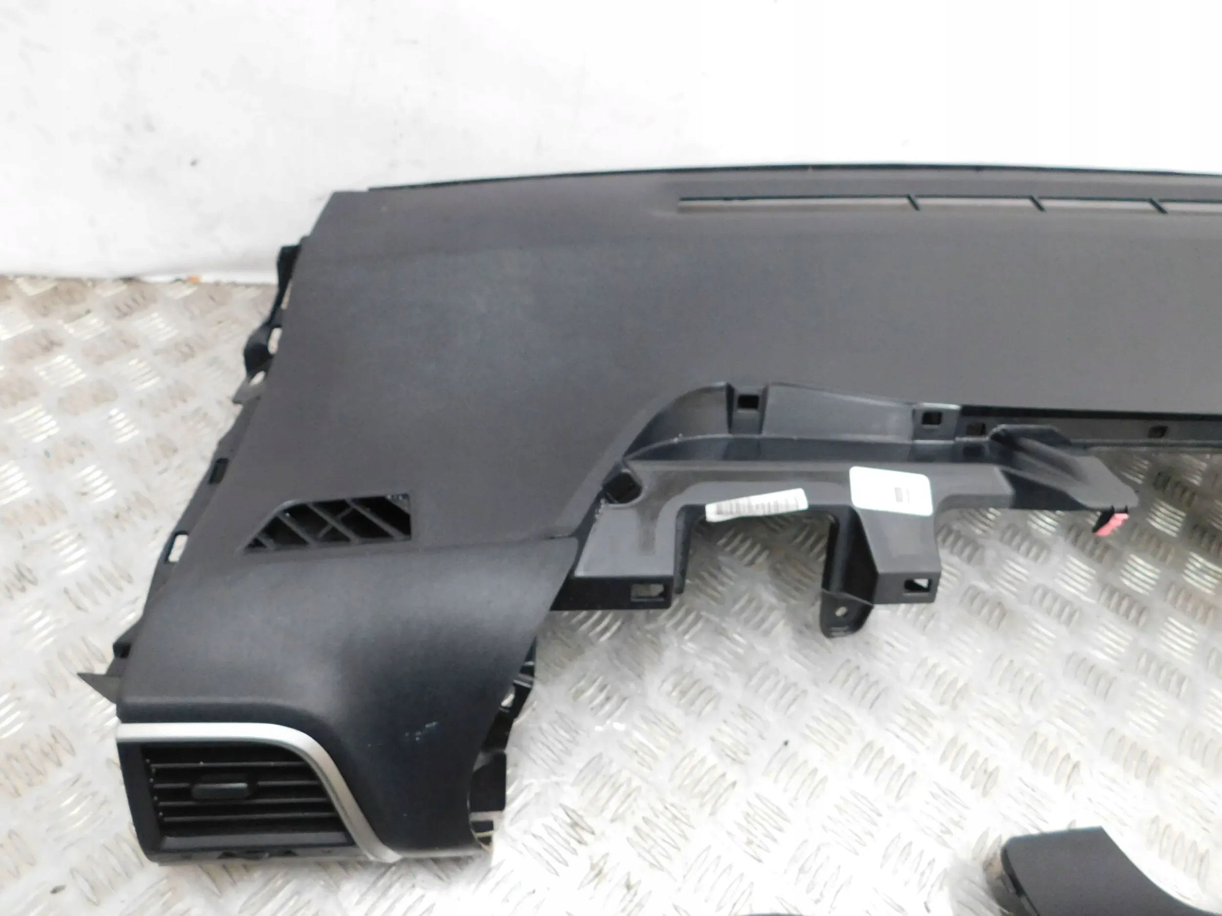 DOSKA AIRBAG PÁSY SUBARU TREZIA