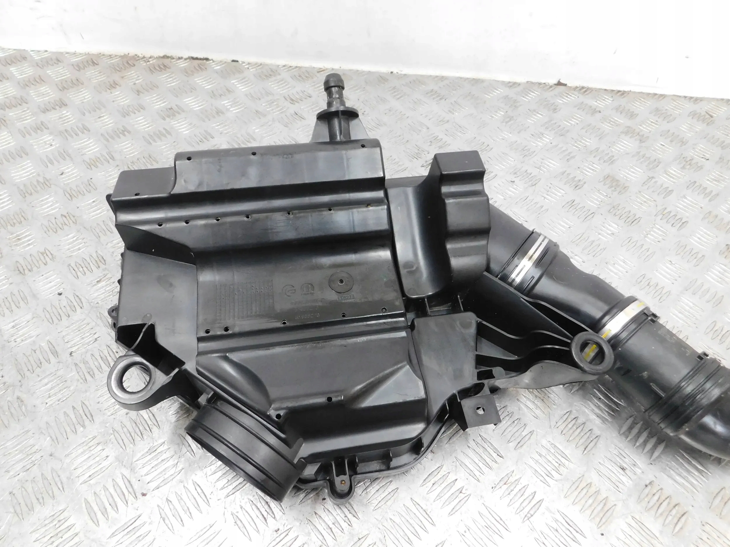 OBAL VZDUCHOVÉHO FILTERA FIAT 500L 1.3 M-JET 51968076