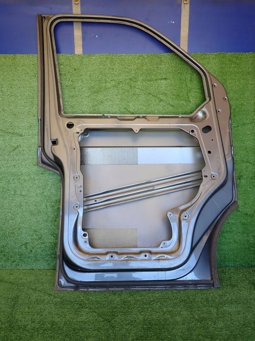 VW T5 T6 10- LAVE PREDNE DVERE