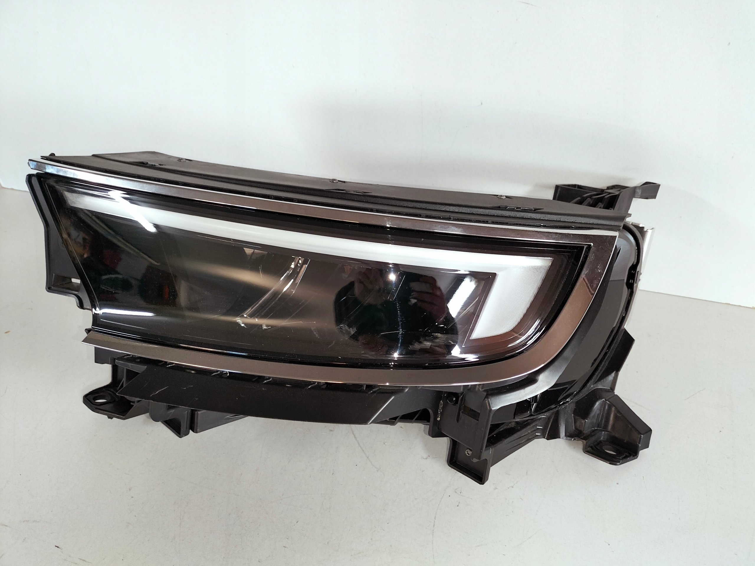 LAVE PREDNE SVETLO OPEL MOKKA II B 20- LED