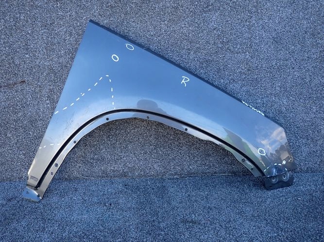 VW TIGUAN 08-16 PRAVY PREDNY BLATNIK