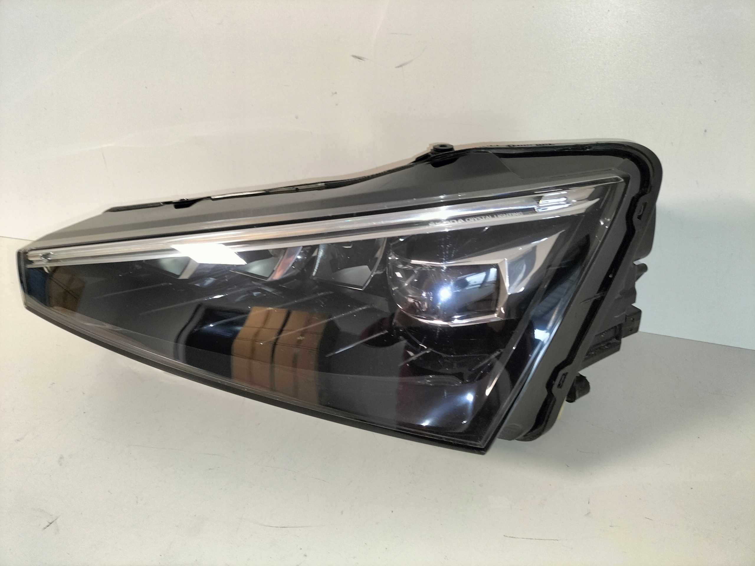 LAVE PREDNE SVETLO SKODA SCALA 19- FULL LED CRYSTAL LIGHTING