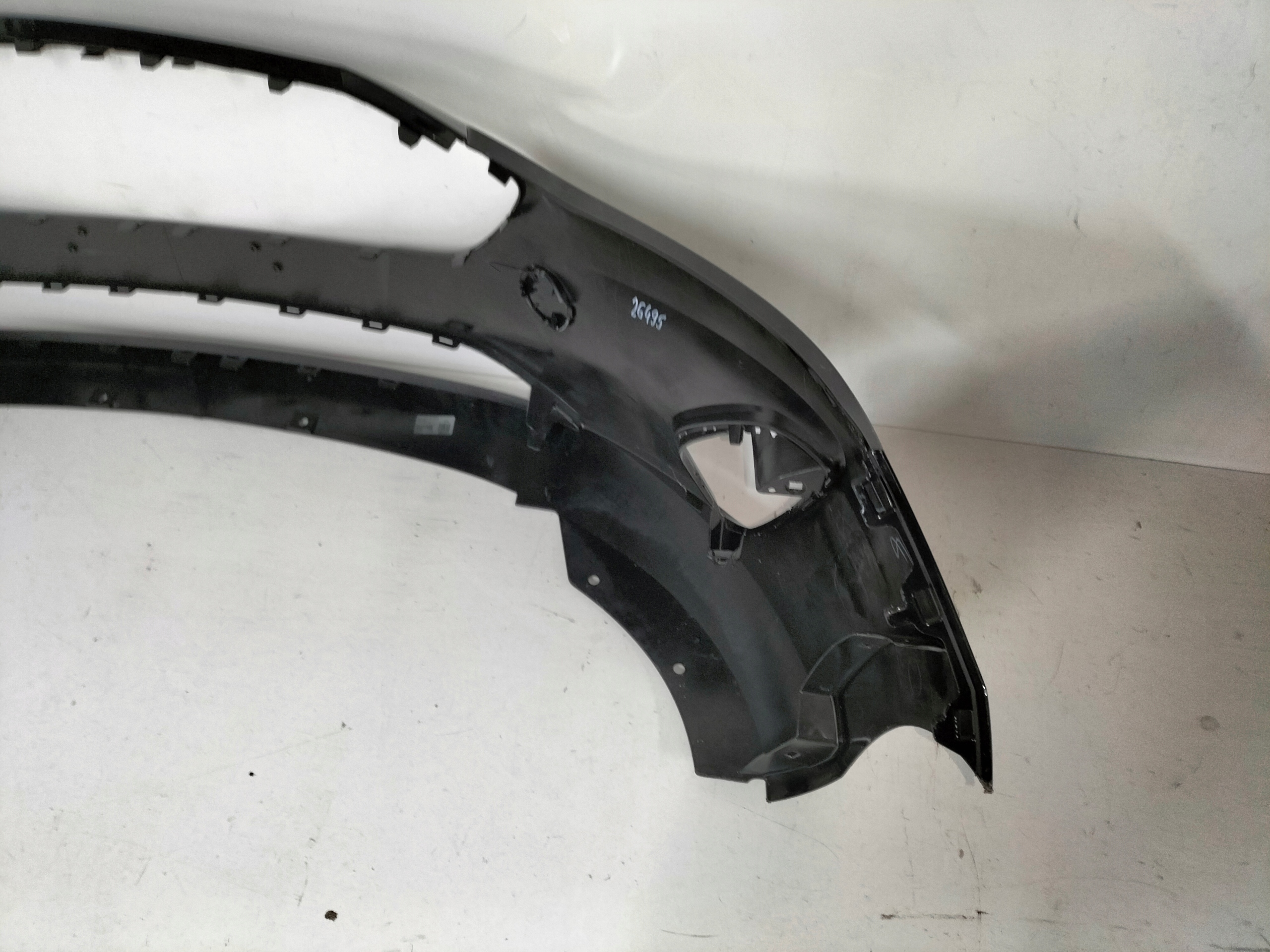 PREDNÝ NÁRAZNÍK FORD FIESTA MK8 17-