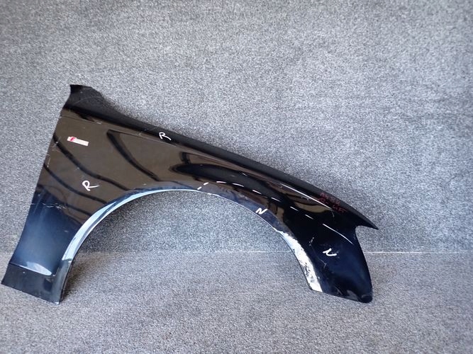 AUDI A4 B8 8K LIFT 12- PRAVY PREDNY BLATNIK