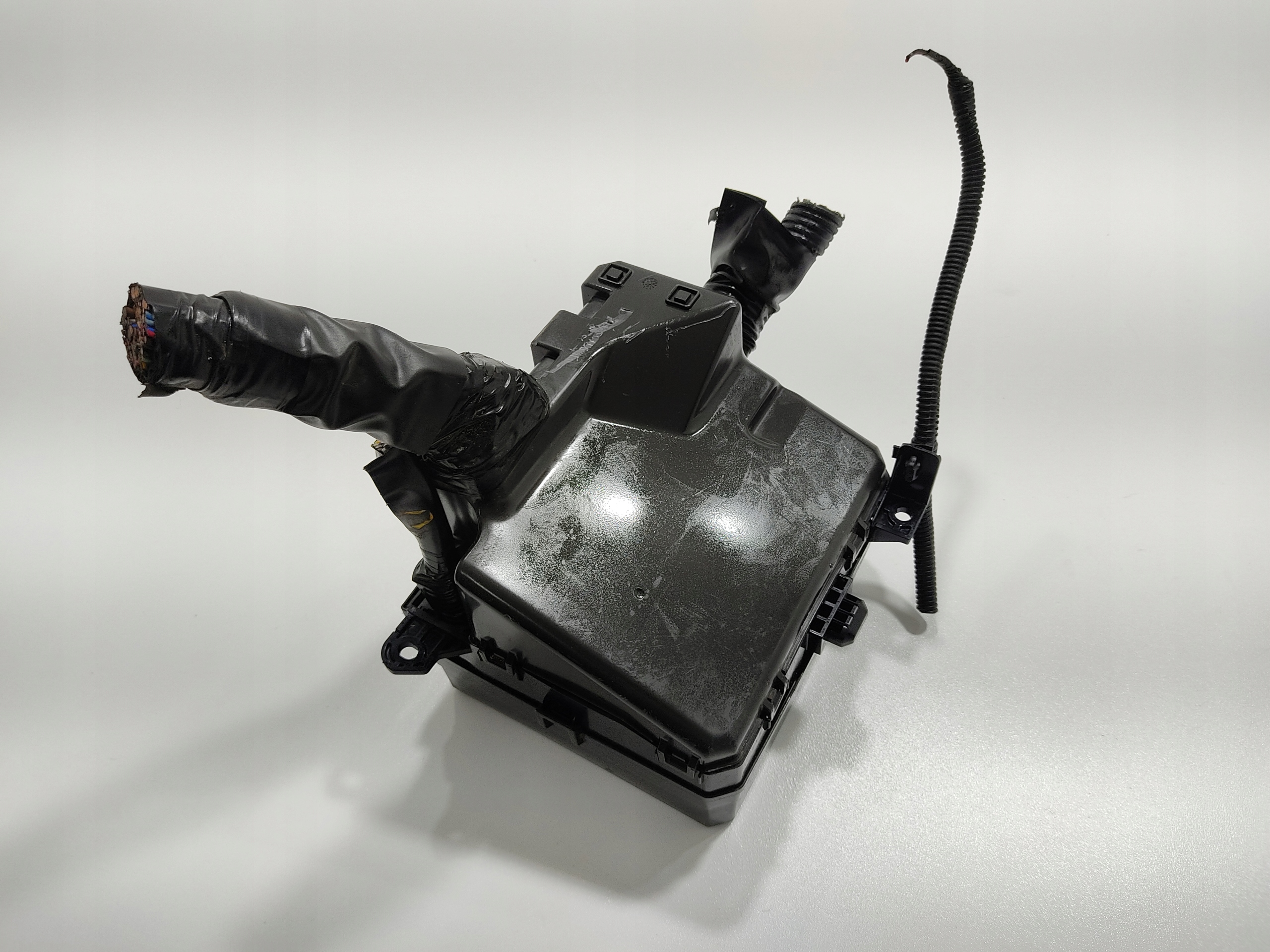 POISTKOVA SKRINKA CITROEN C4 AIRCROSS 1.8 HDI 2012-17