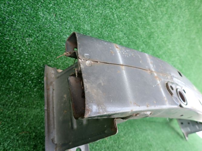 TOYOTA AURIS II 12- VYSTUHA PREDNEHO NARAZNIKA