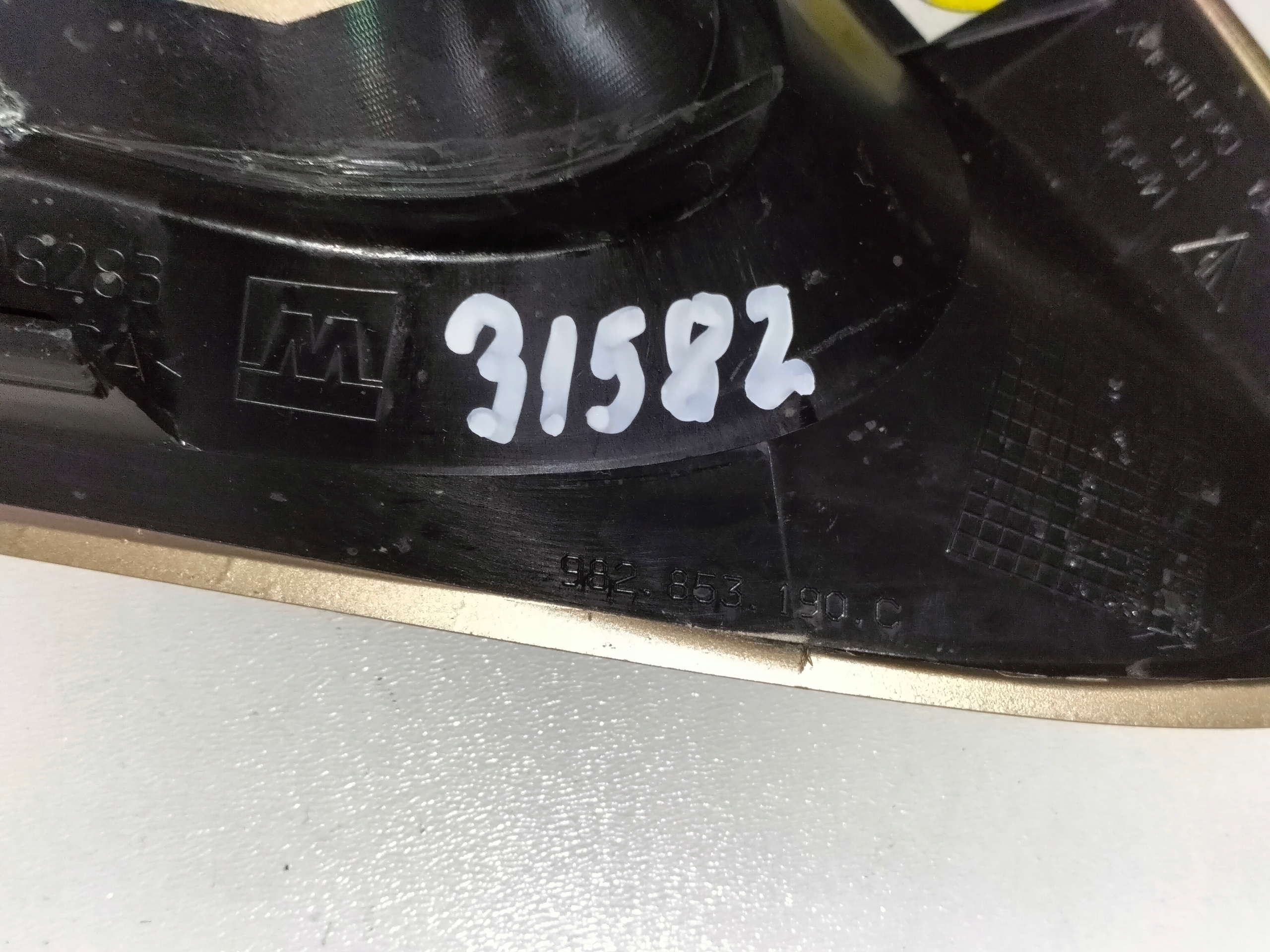 NASÁVANIE VZDUCHU PRAVÉHO ZADNÉHO BLATNÍKA PORSCHE BOXSTER 982 16-