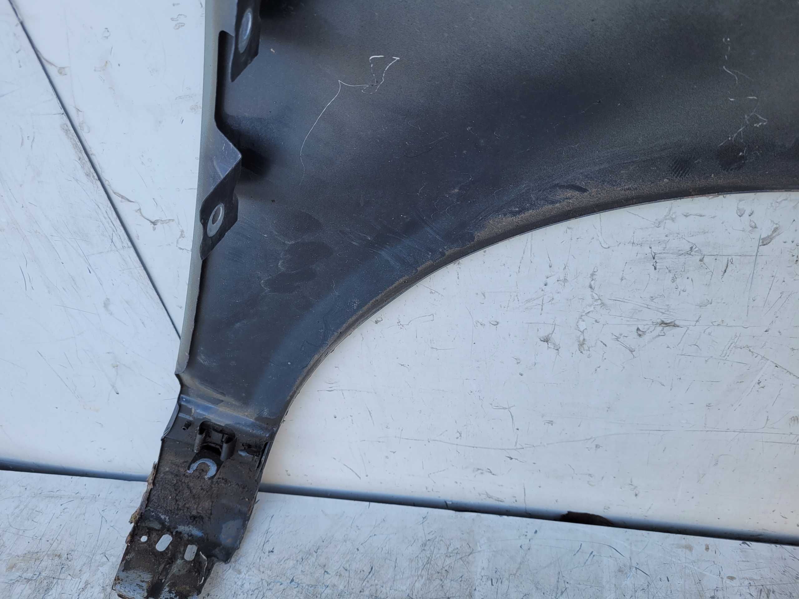 AUDI A3 8P LIFT 08-012 ĽAVÝ PREDNÝ BLATNÍK