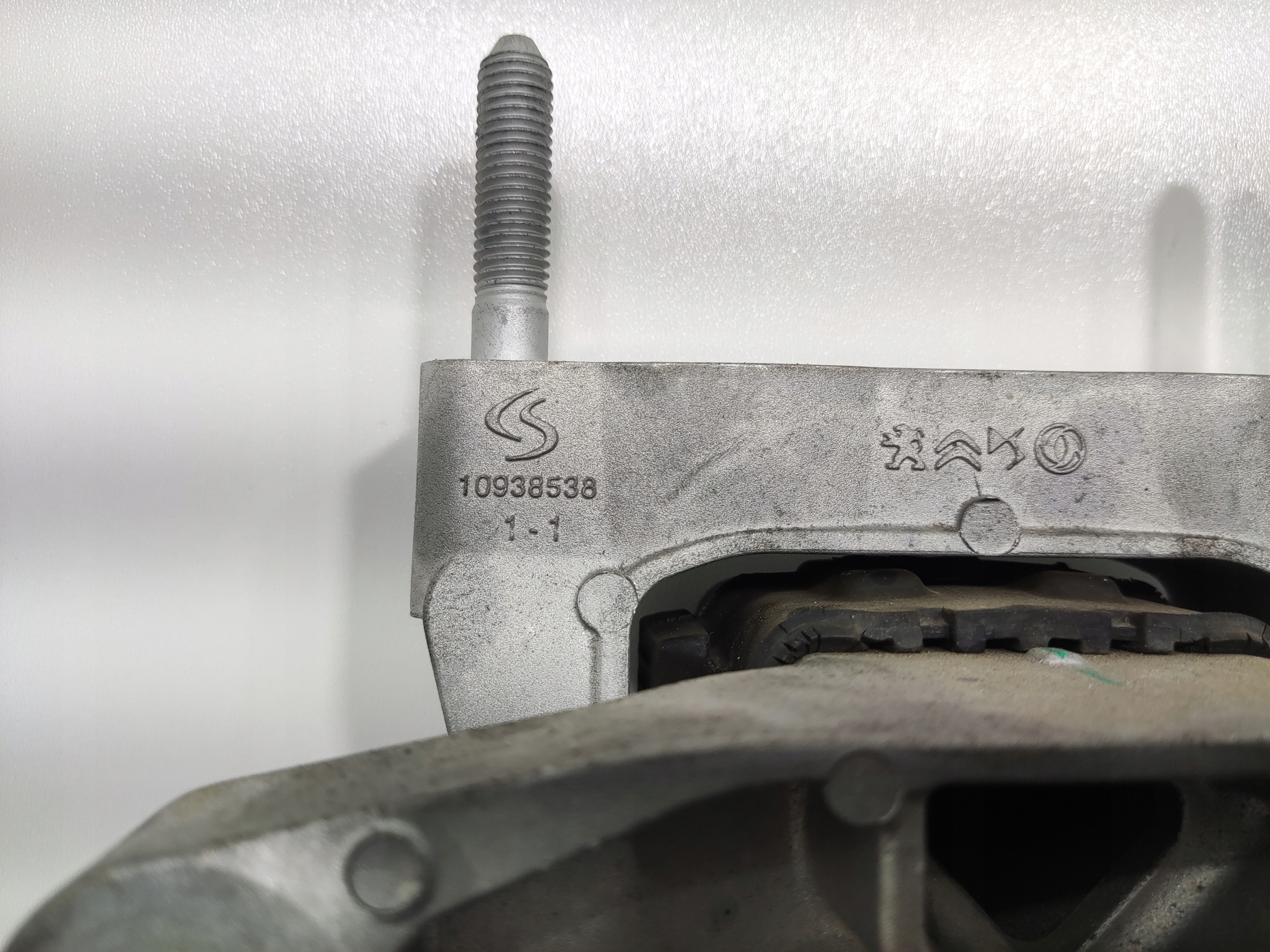 SILENBLOK DRZIAK MOTORA OPEL CORSA E-CORSA ELECTRIC 9826533880 2019-2024