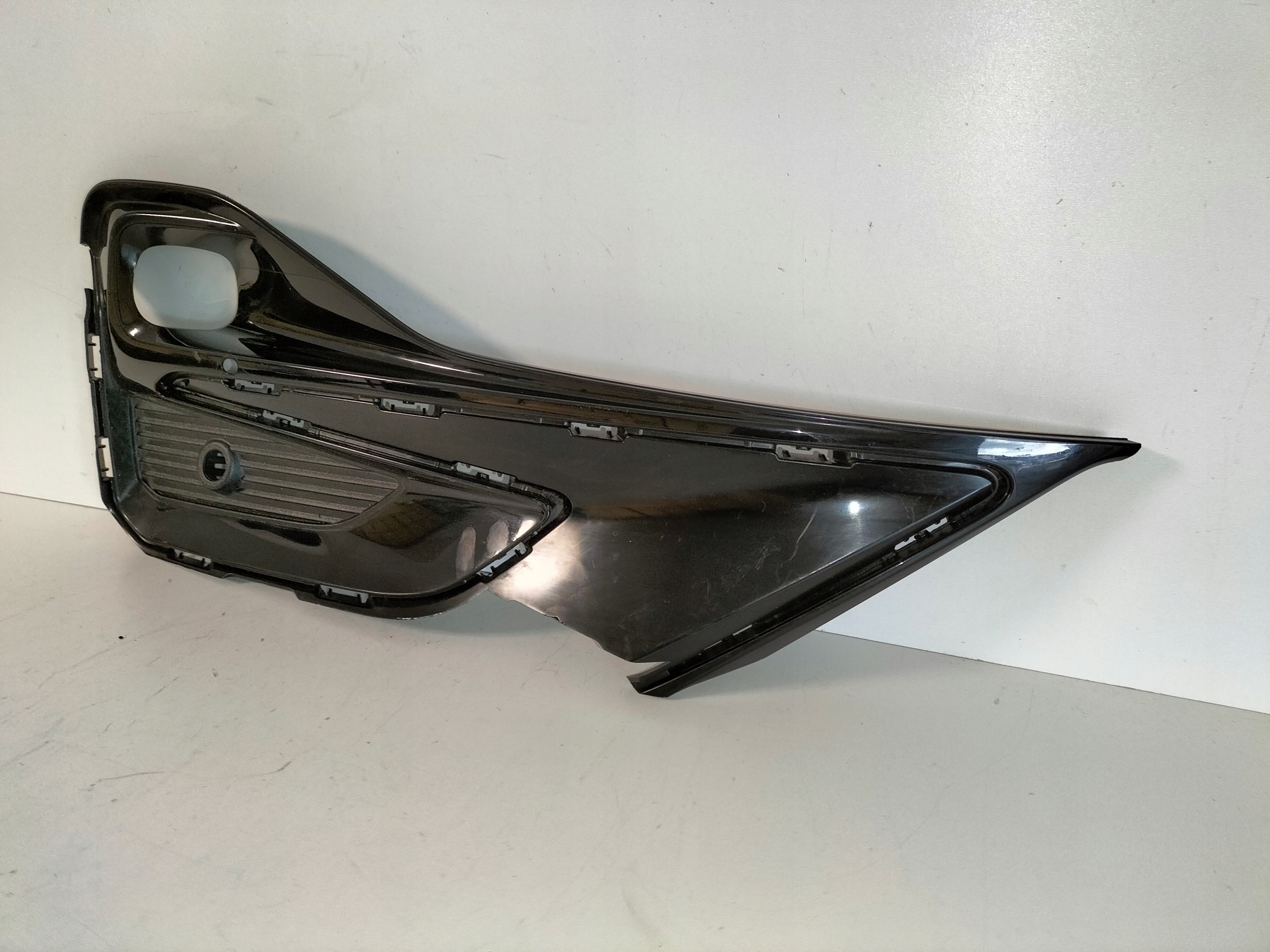 KRYTKA MRIEZKA PREDNEHO NARAZNIKA PRAVA FORD S-MAX SMAX MK2 LIFT 19- ST-LINE