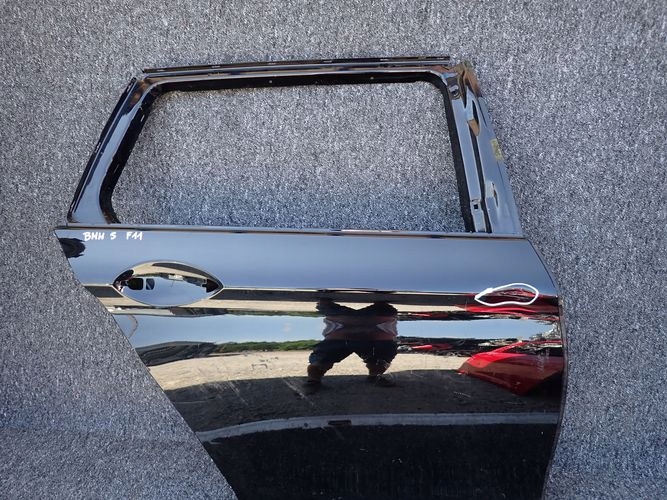 BMW F11 5 KOMBI PRAVE ZADNE DVERE