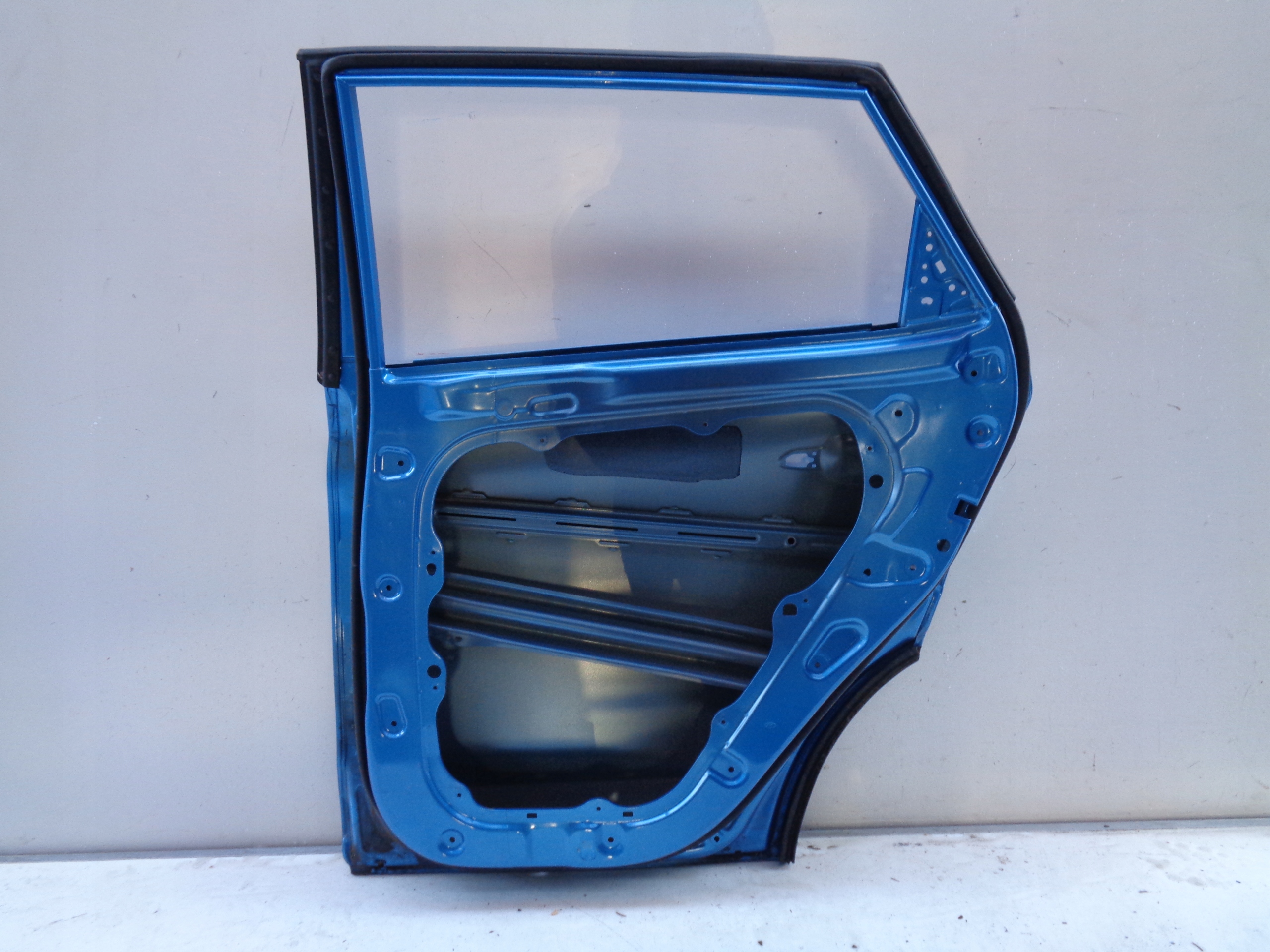 PRAVE ZADNE DVERE HYUNDAI TUCSON III 15- NR 38251