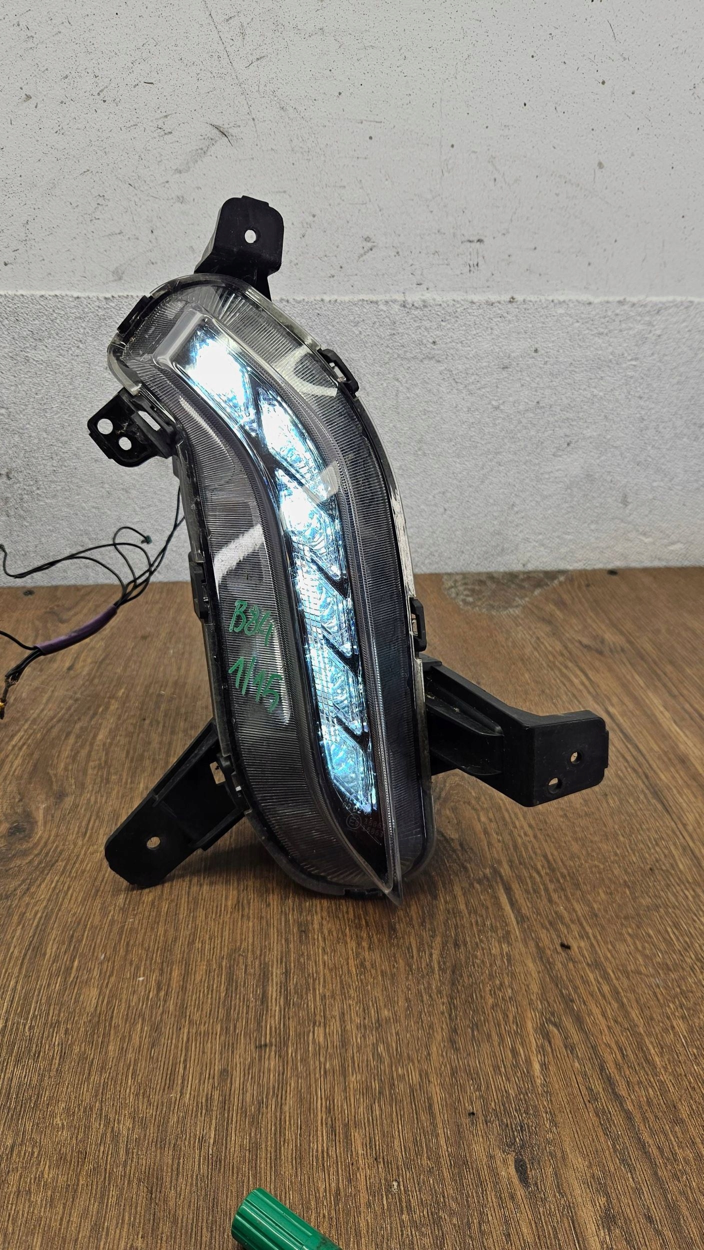 Hyundai i30 III 3 92208G42 PRAVA SVETLO DENNÉ LED SVETLO