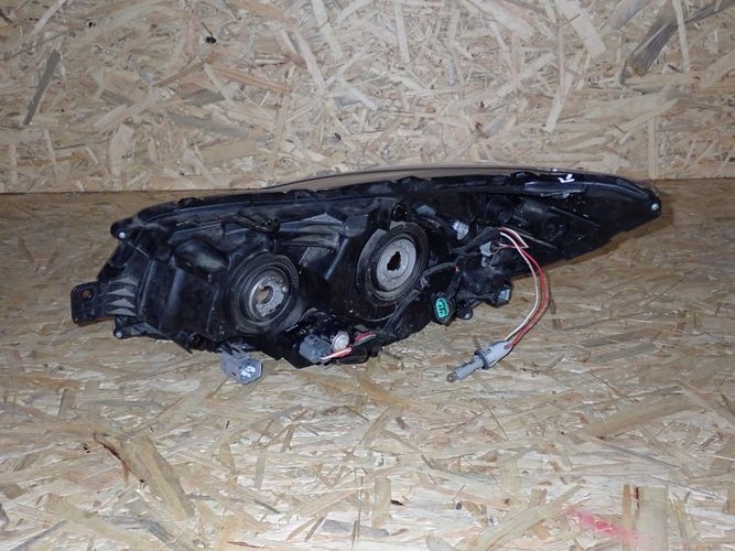 SUBARU XV 11- PRAVE PREDNE SVETLO