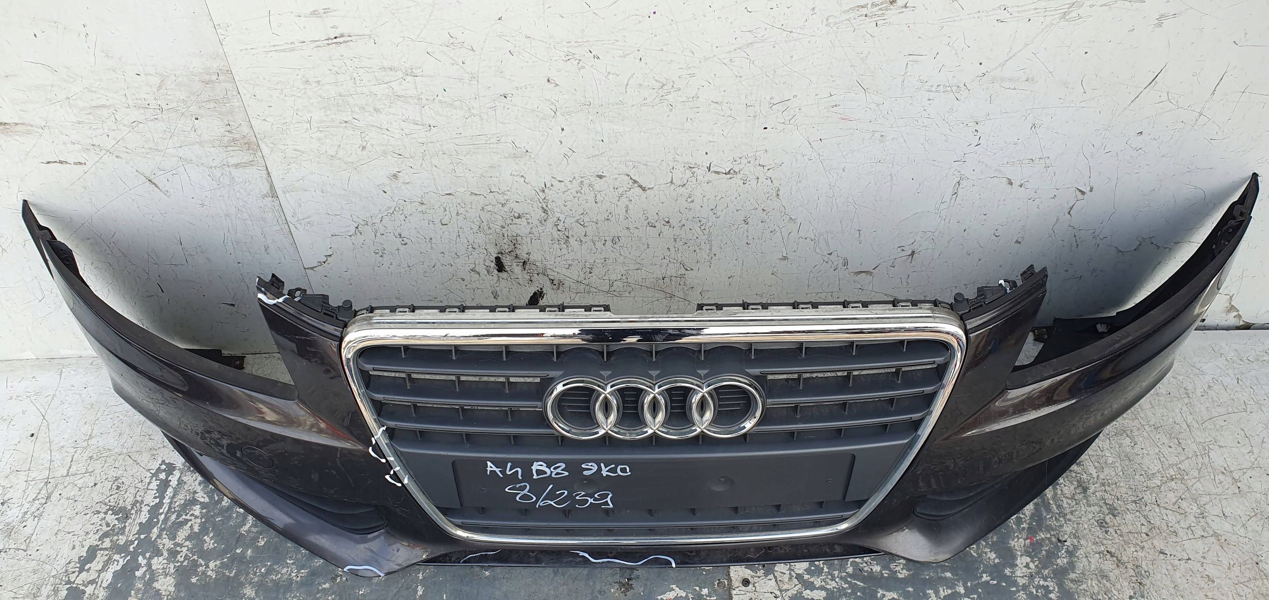 Audi A4 B8 08-012 PREDNÝ NÁRAZNÍK