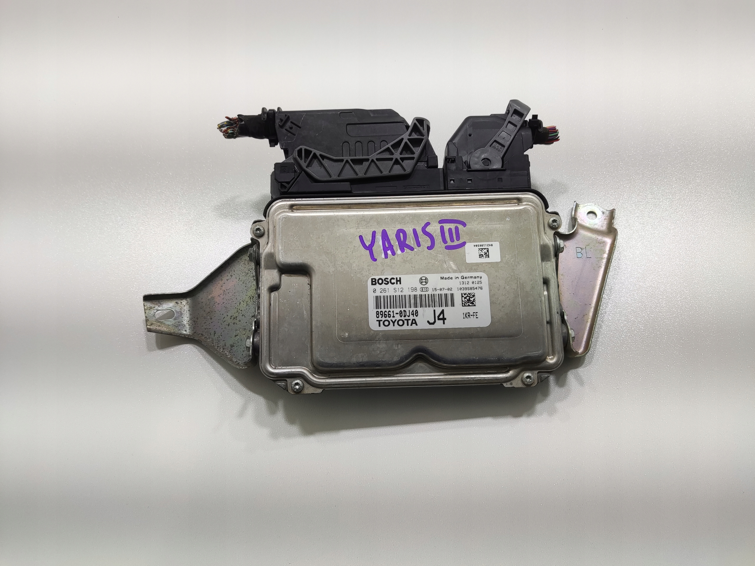 RIADIACA JEDNOTKA MOTORA TOYOTA YARIS III 1.0 VVTI 2011-2017 89661-0DJ40
