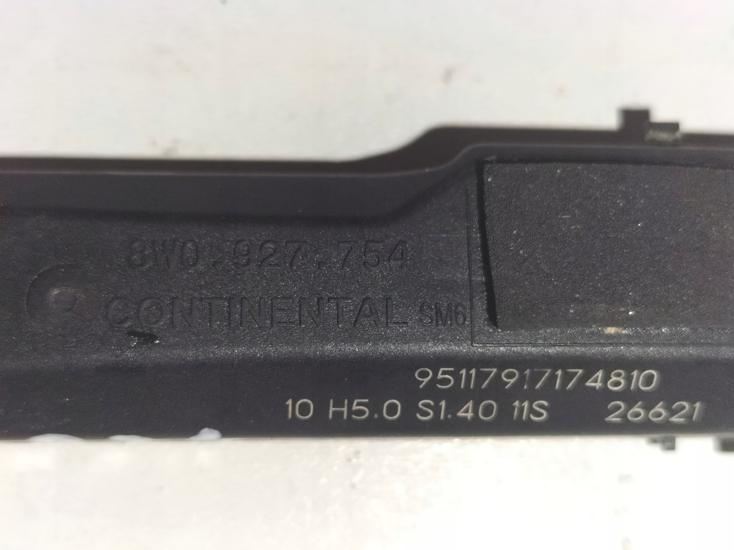 CIDLO KLUCKY KEYLESS SVETLOy AUDI A4 B9 15-