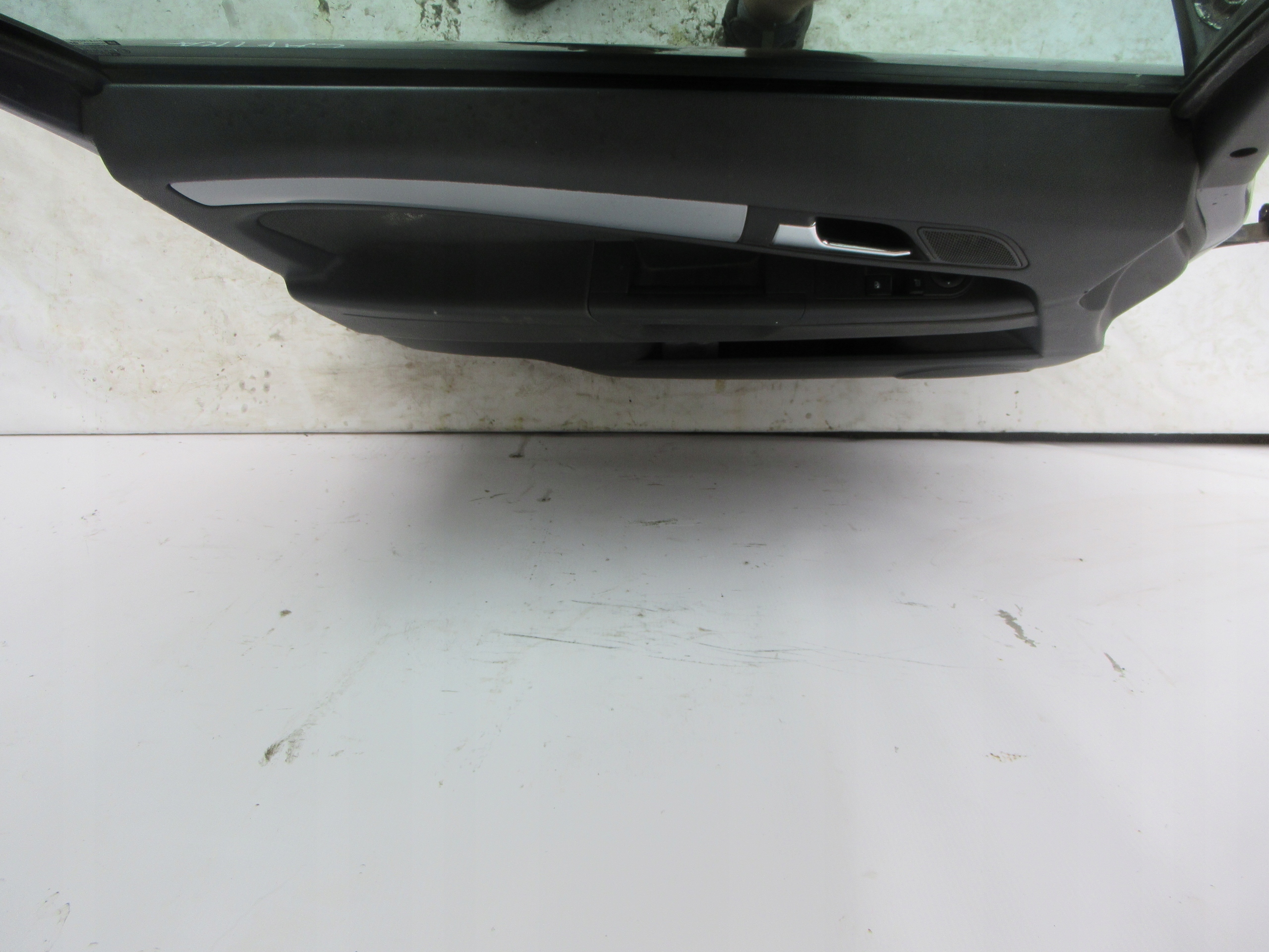 ĽAVÉ PREDNÉ DVERE OPEL ZAFIRA B