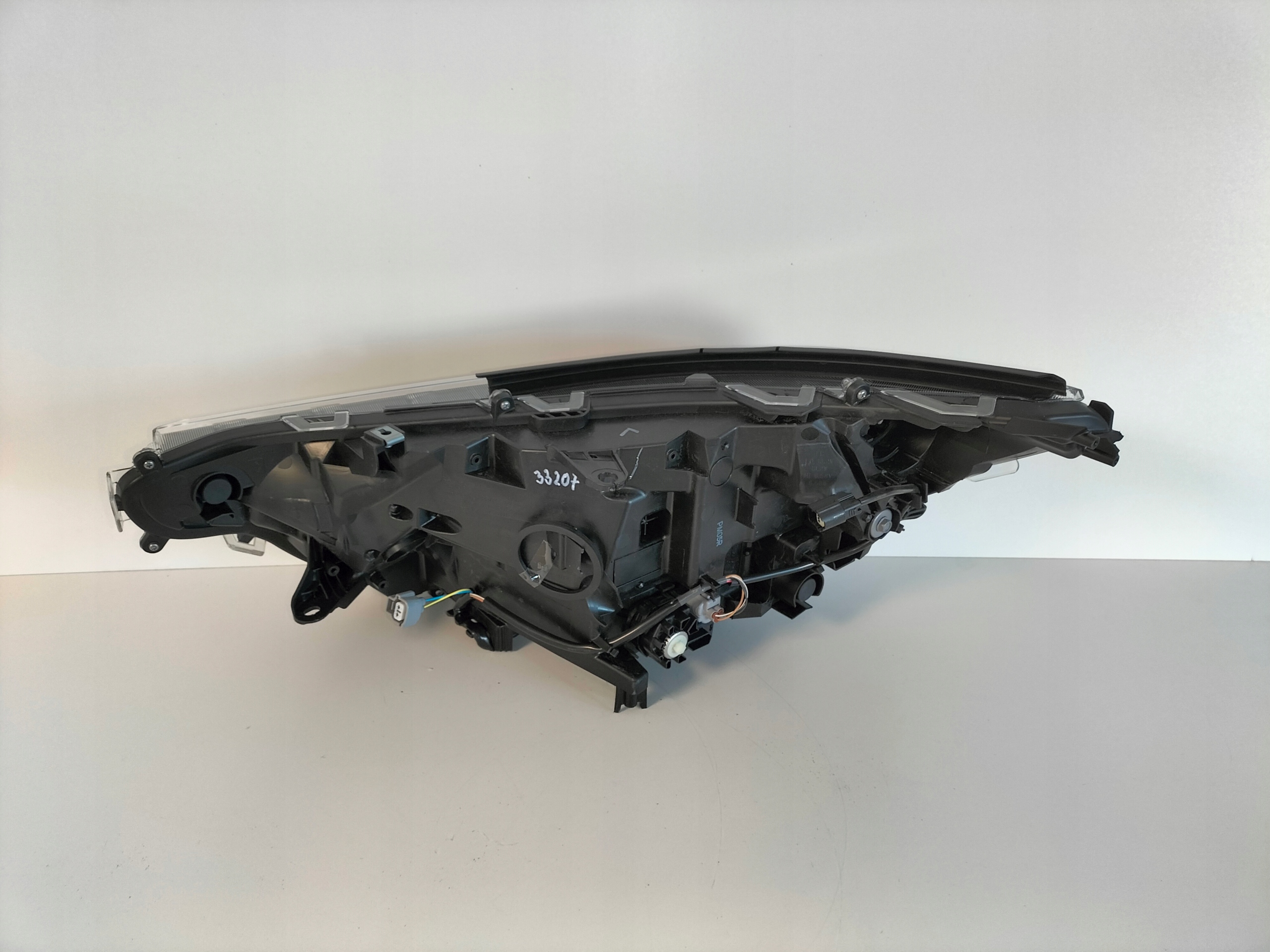 PRAVE PREDNE SVETLO TOYOTA RAV4 V 18- FULL LED
