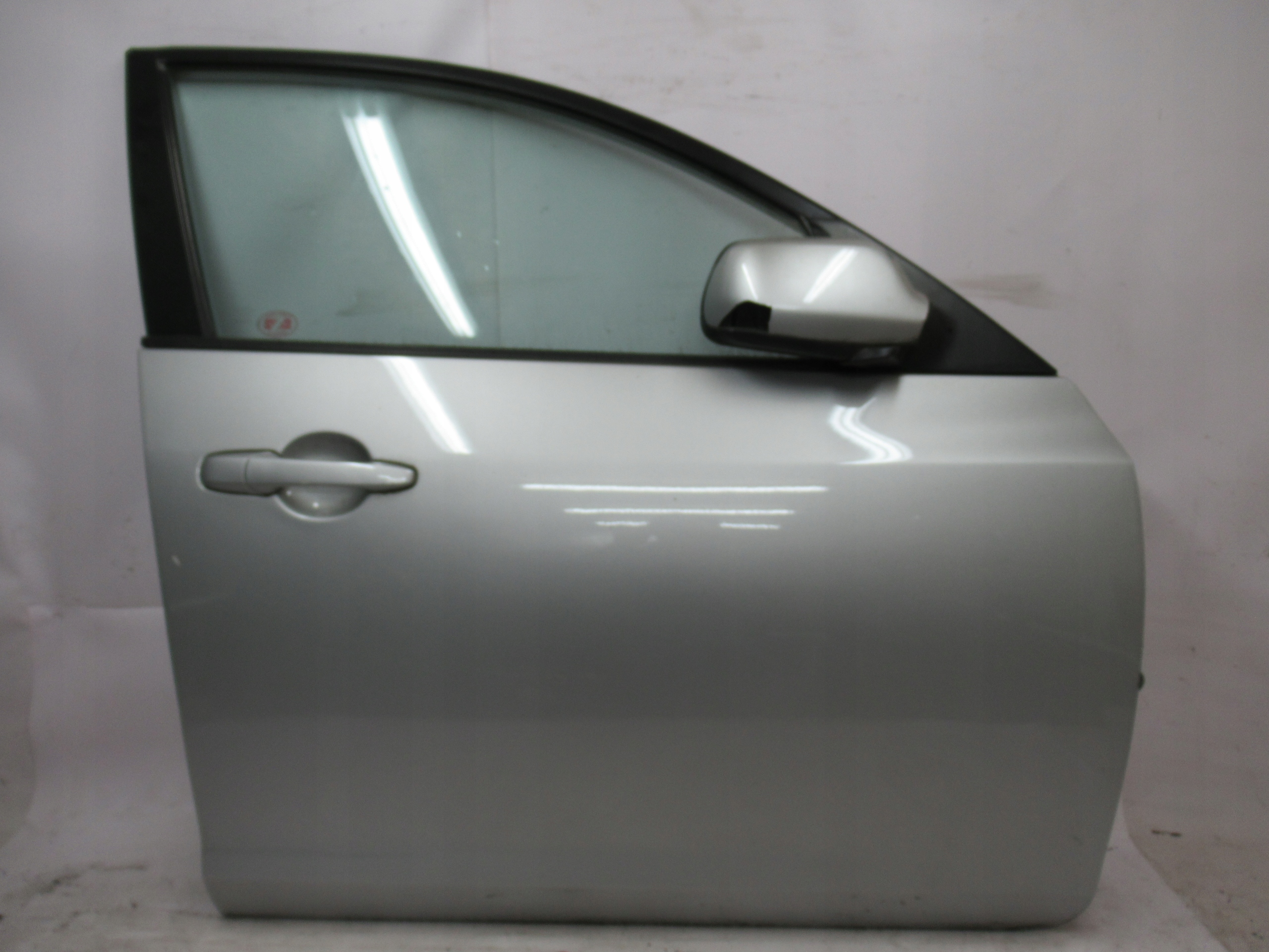 PRAVÉ PREDNÉ DVERE MAZDA 3 BK HB 03-