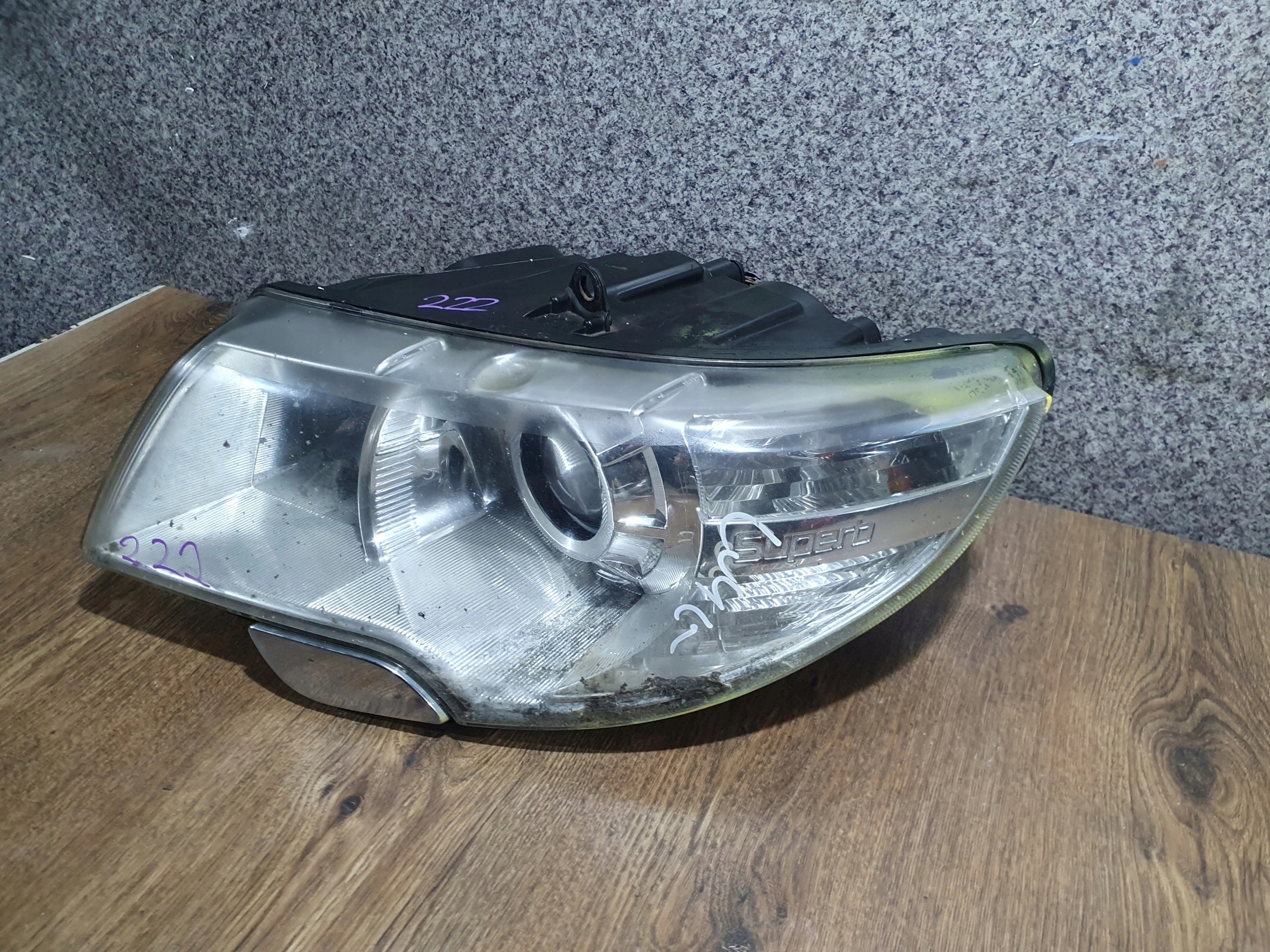 SKODA SUPERB II 2 ĽAVÉ PREDNÉ SVETLO