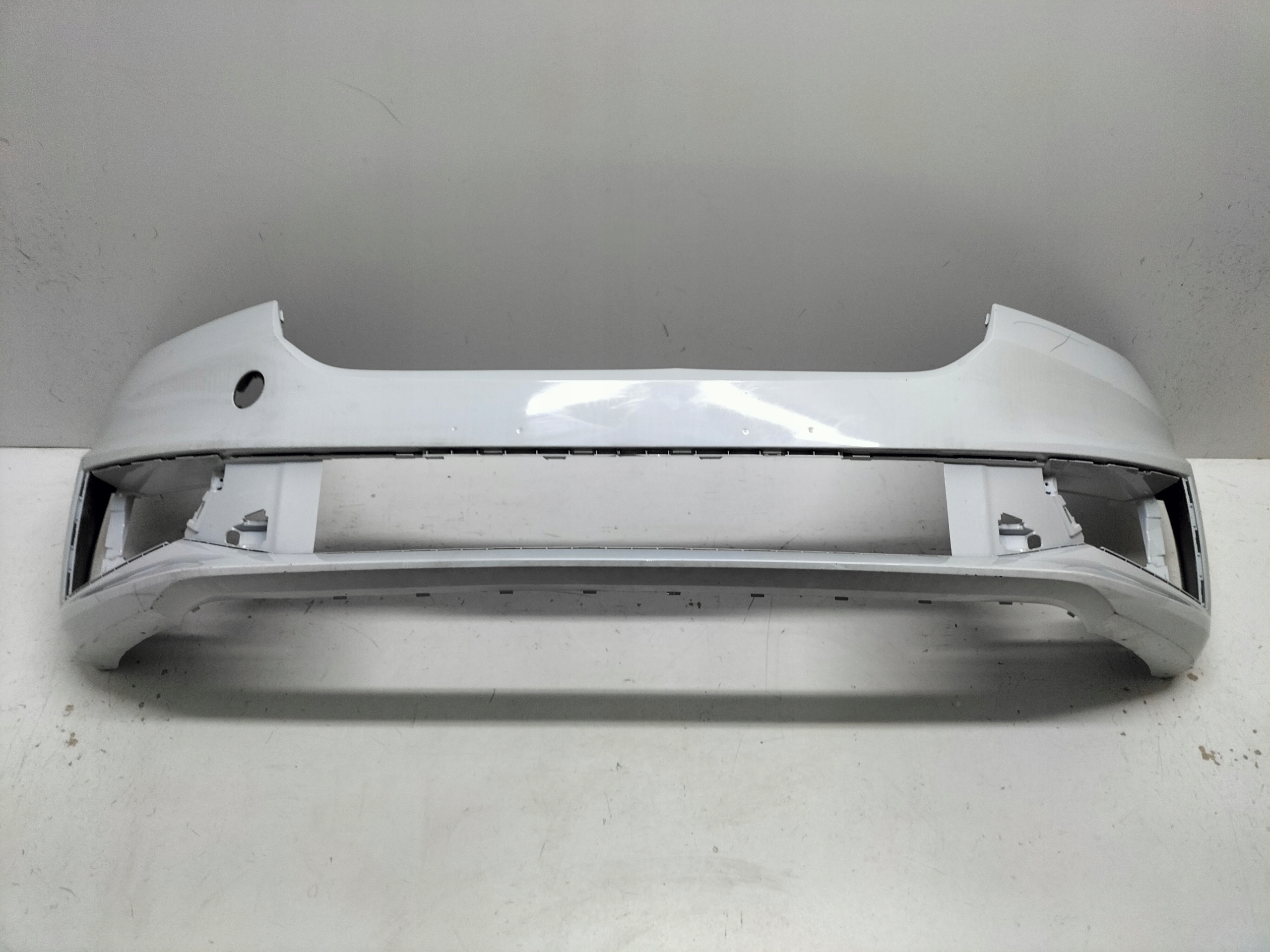 PREDNÝ NÁRAZNÍK SKODA FABIA 4 IV 21-