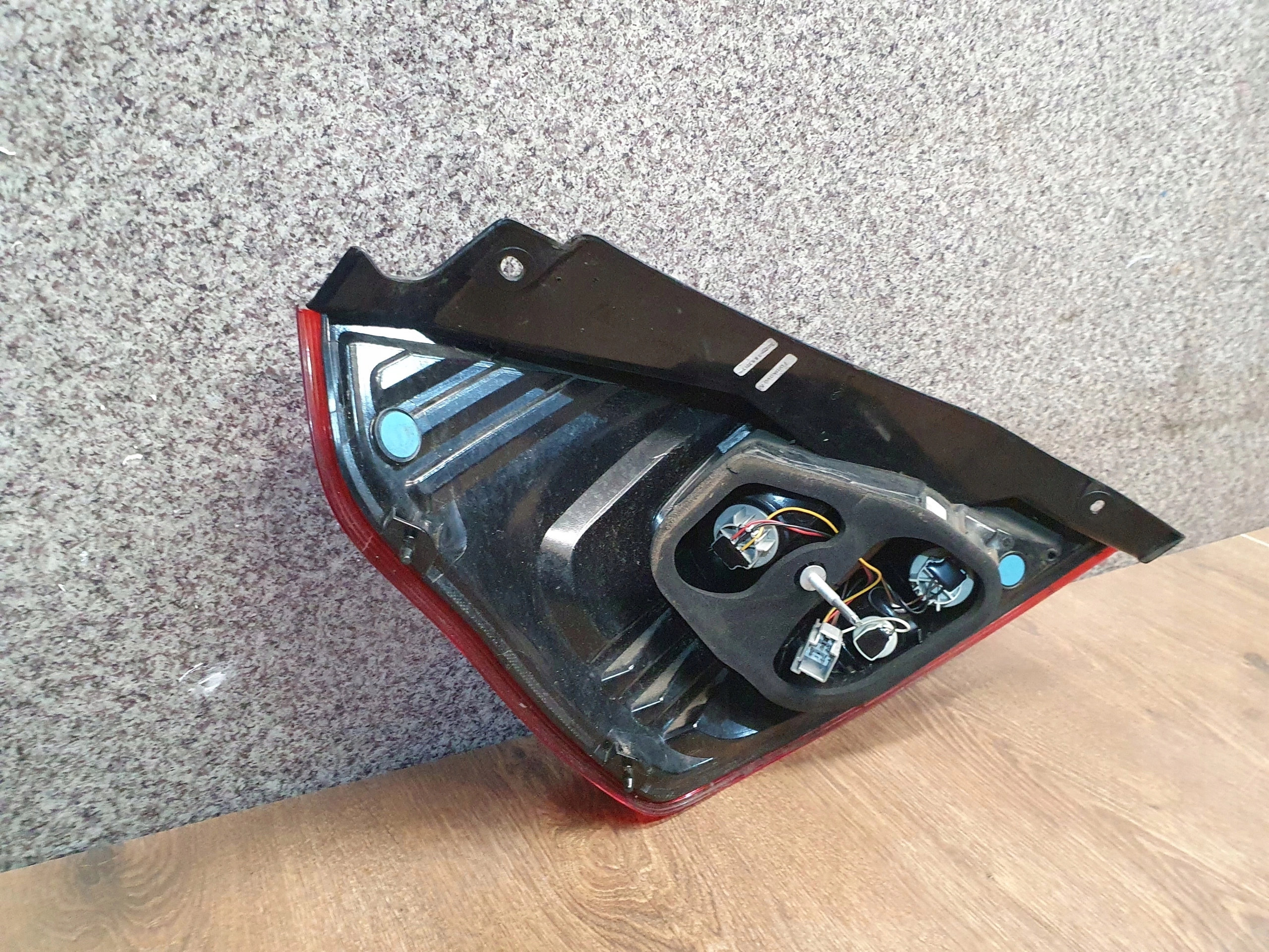 FORD FIESTA MK7 PRAVE ZADNE SVETLO