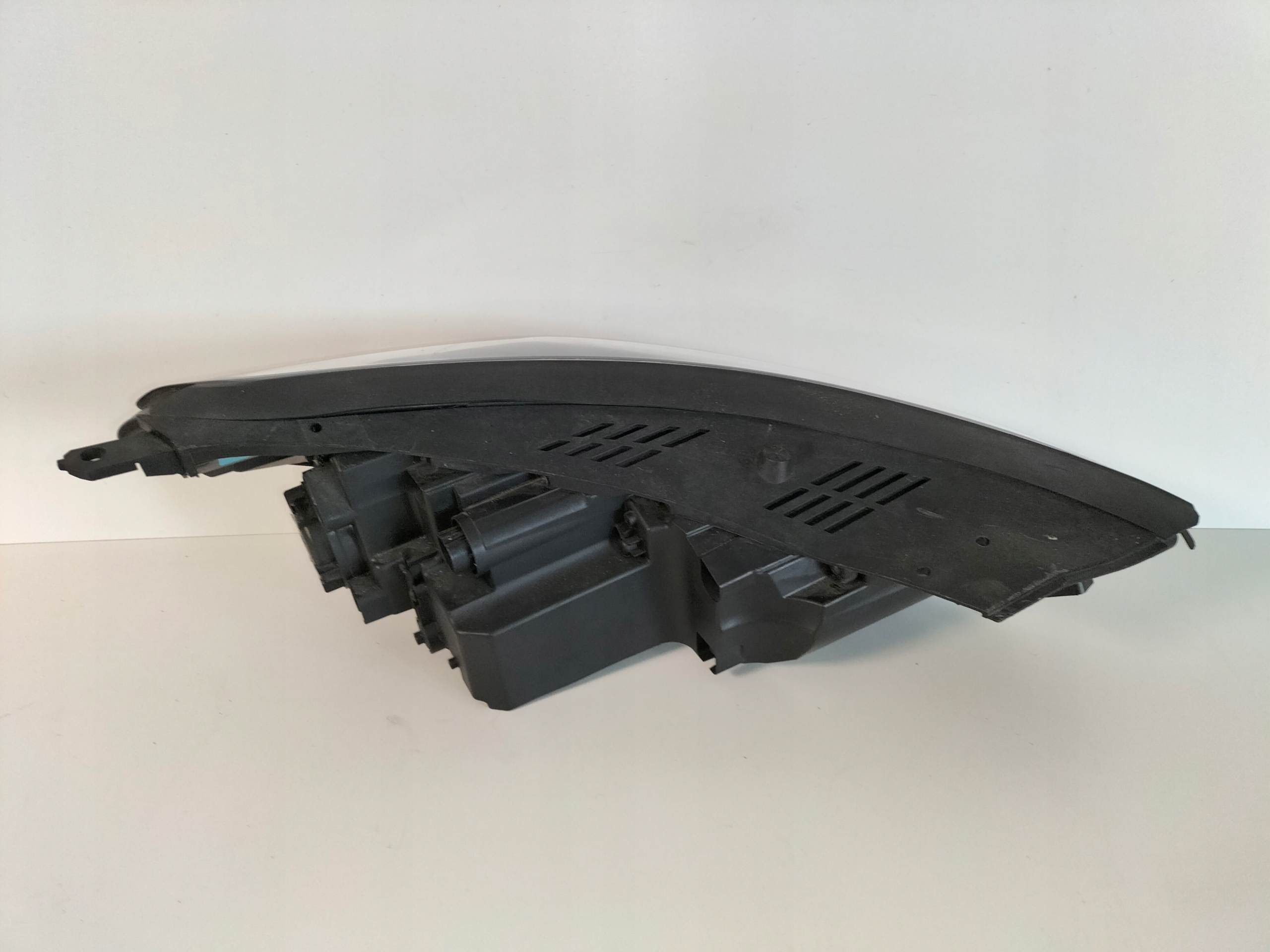 LAVE PREDNE SVETLO HYUNDAI TUCSON III LIFT 18- FULL LED
