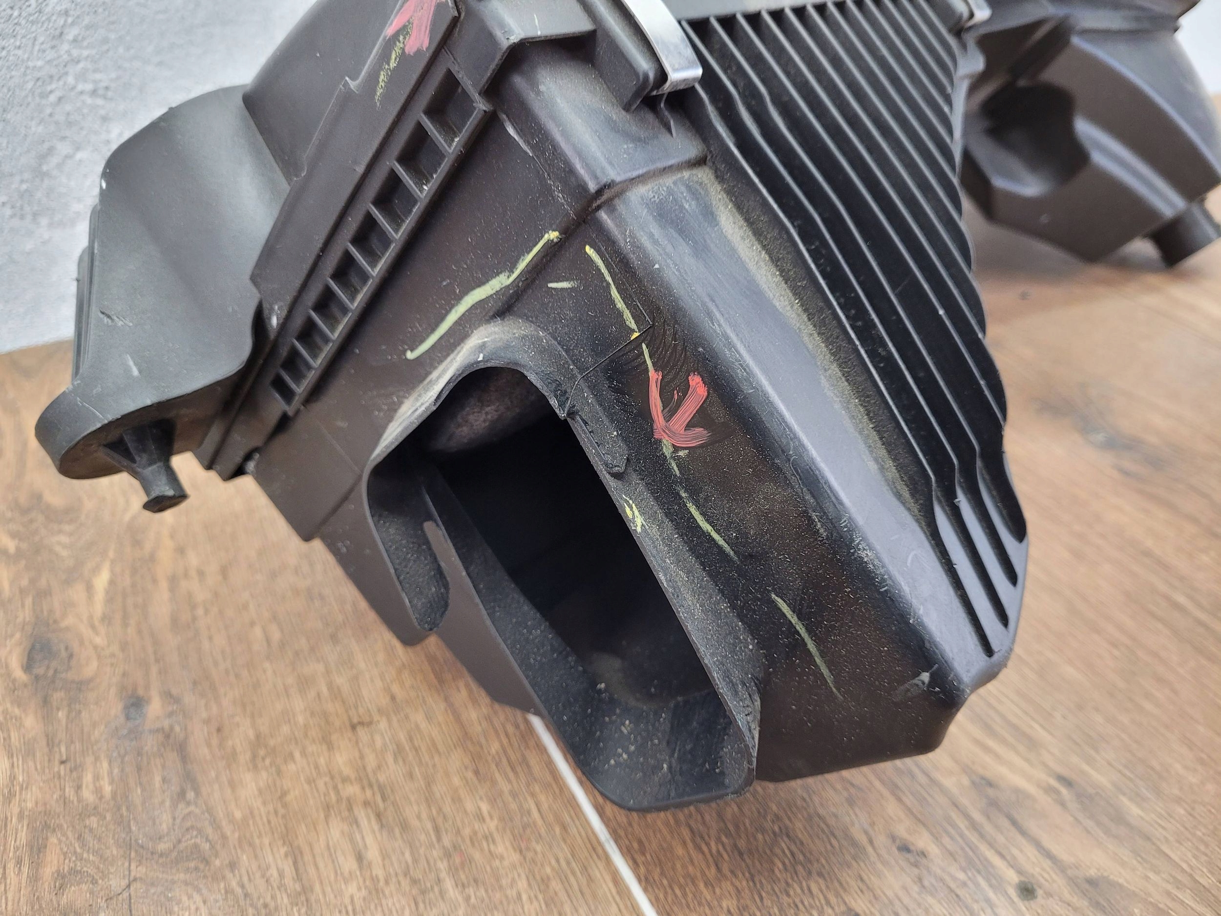 BMW 1 F20 F21 8578650 OBAL VZDUCHOVÉHO FILTERA