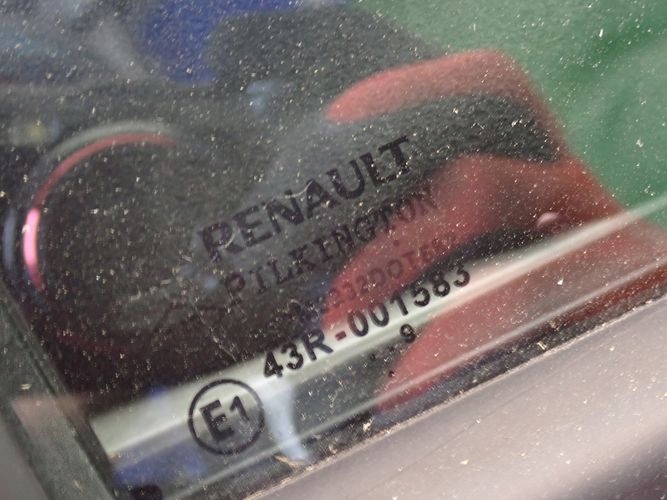 RENAULT TWINGO II 07- PRAVE PREDNE DVERE KPL