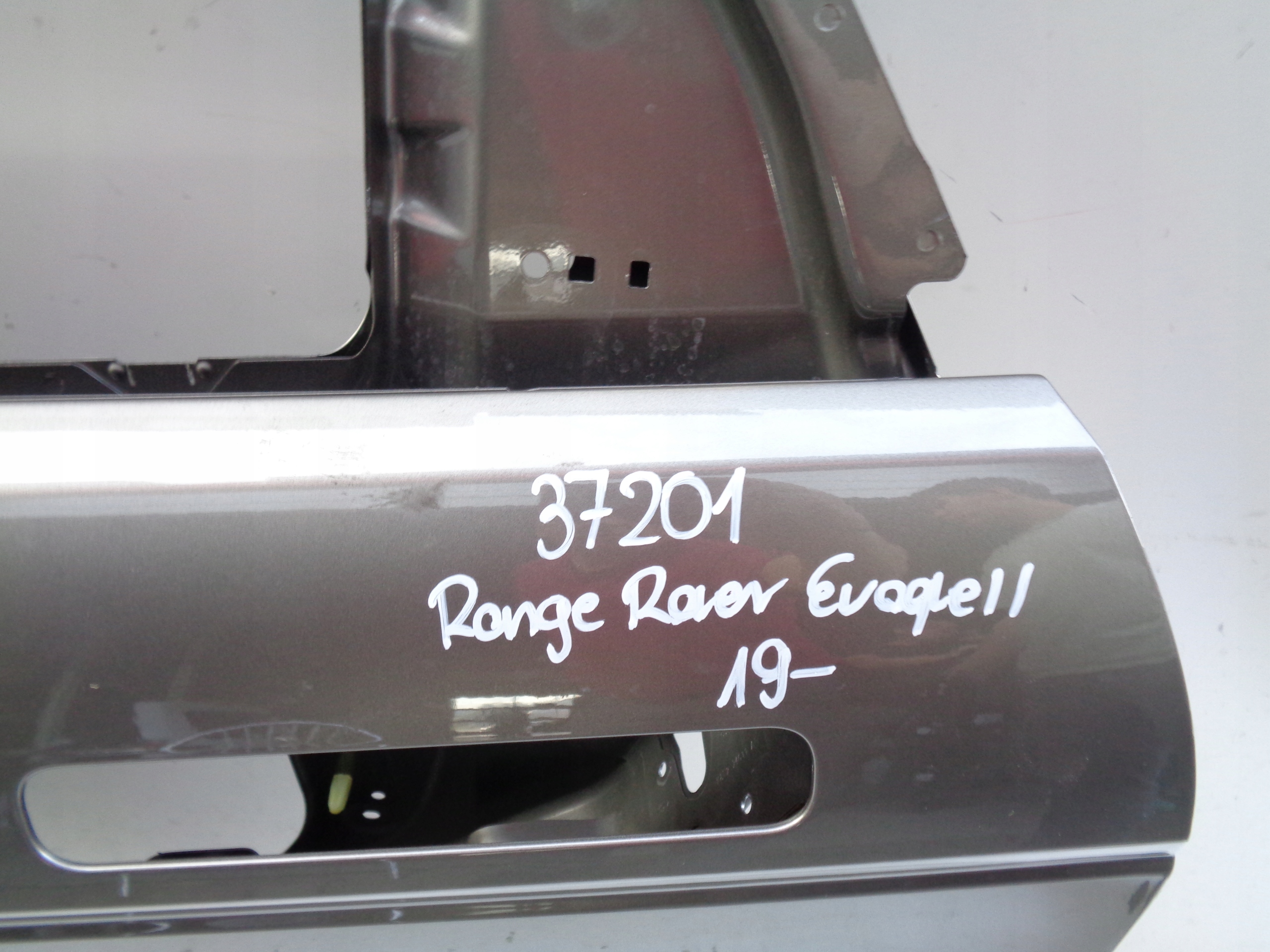 ĽAVÉ ZADNÉ DVERE RANGE ROVER EVOQUE II 19- NR 37201