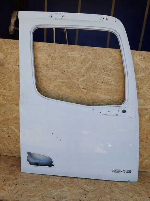 MERCEDES ACTROS MP4 PRAVE PREDNE DVERE