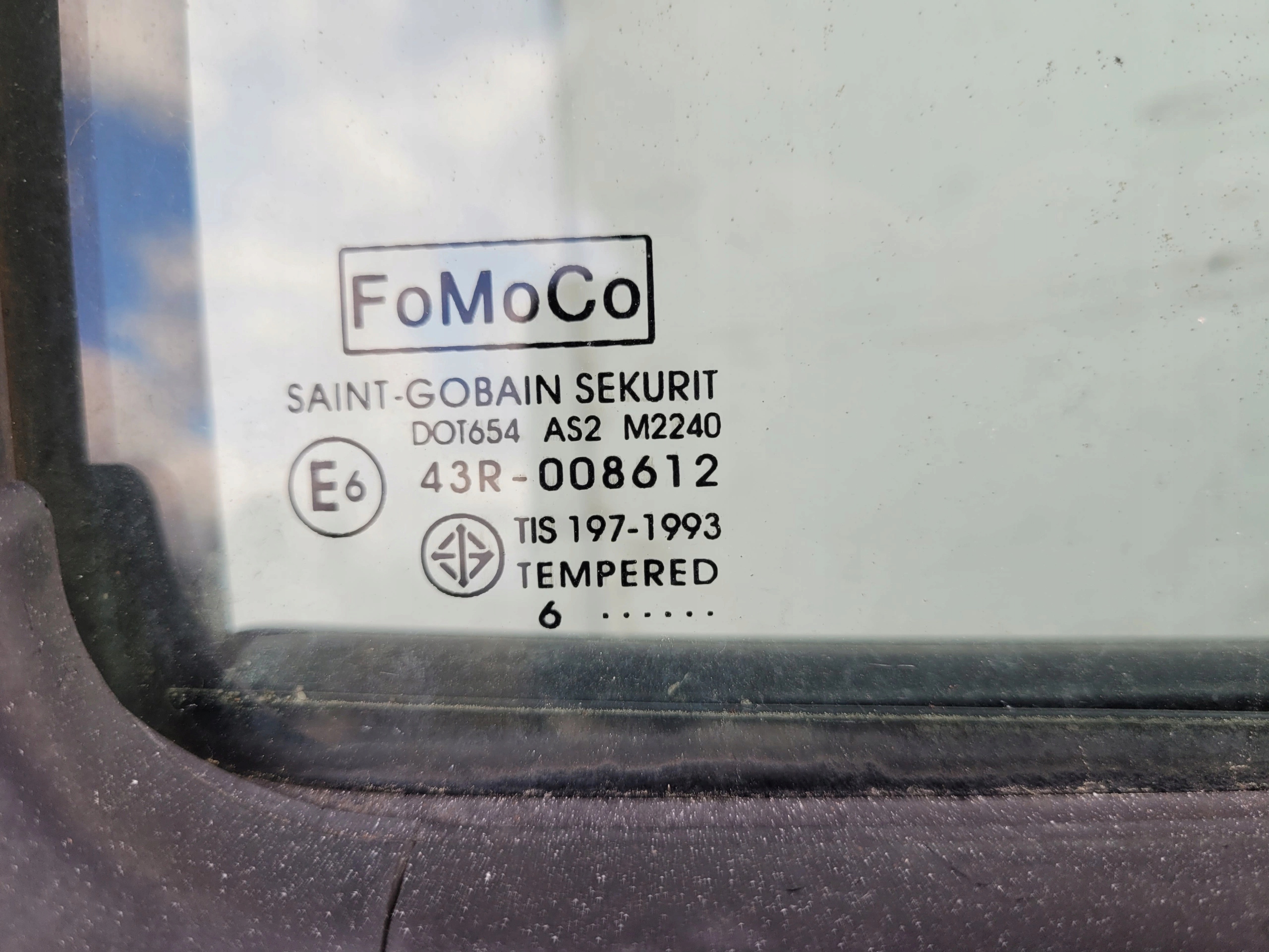 FORD RANGER II 06-011 DVERE PREDNÉ PRAVÉ