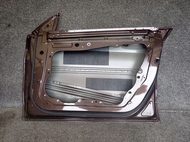 MERCEDES W117 117 CLA PRAVE PREDNE DVERE
