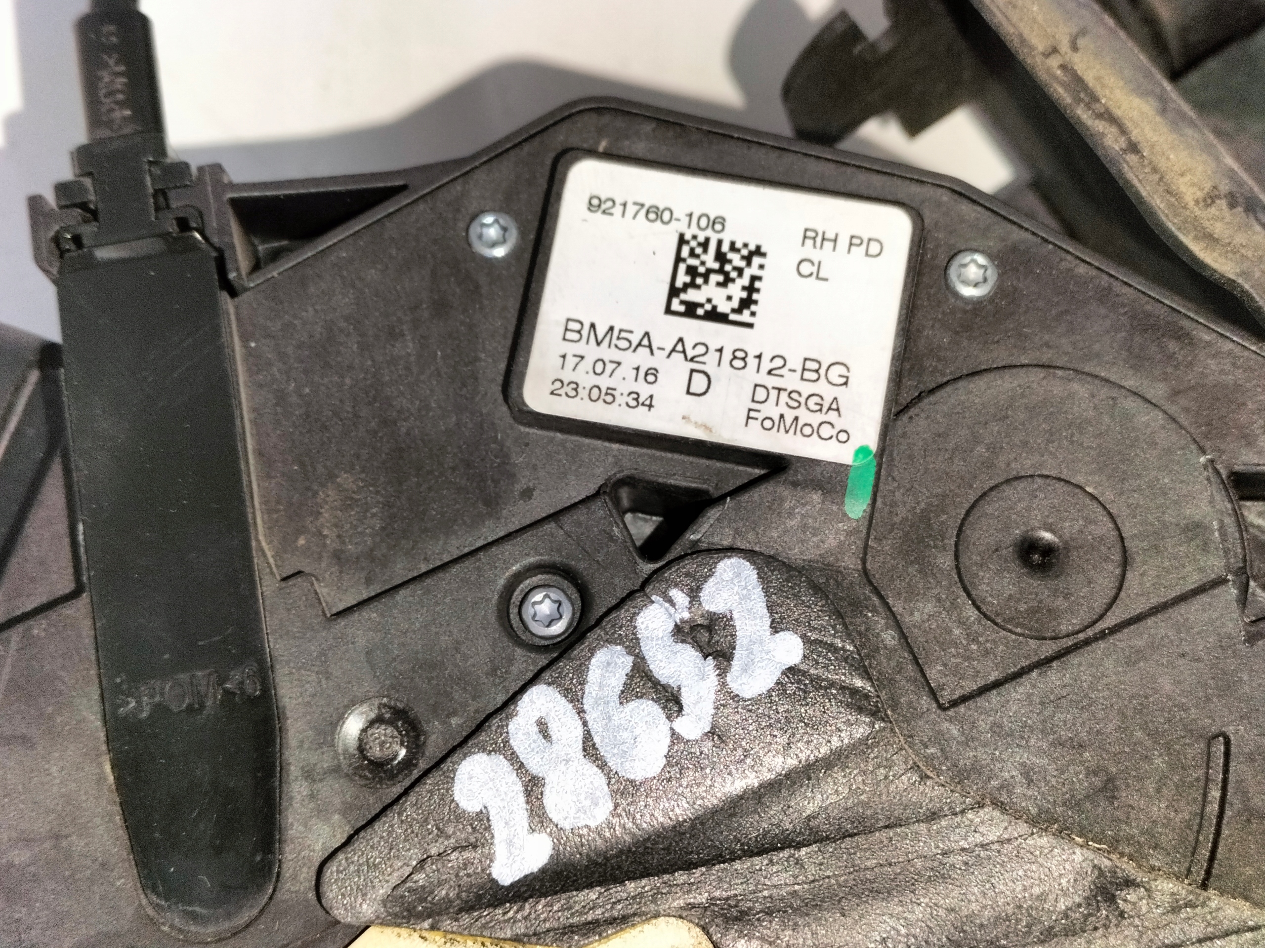 ZAMOK PRAVYCH PREDNYCH DVERI FORD FOCUS MK3 11-