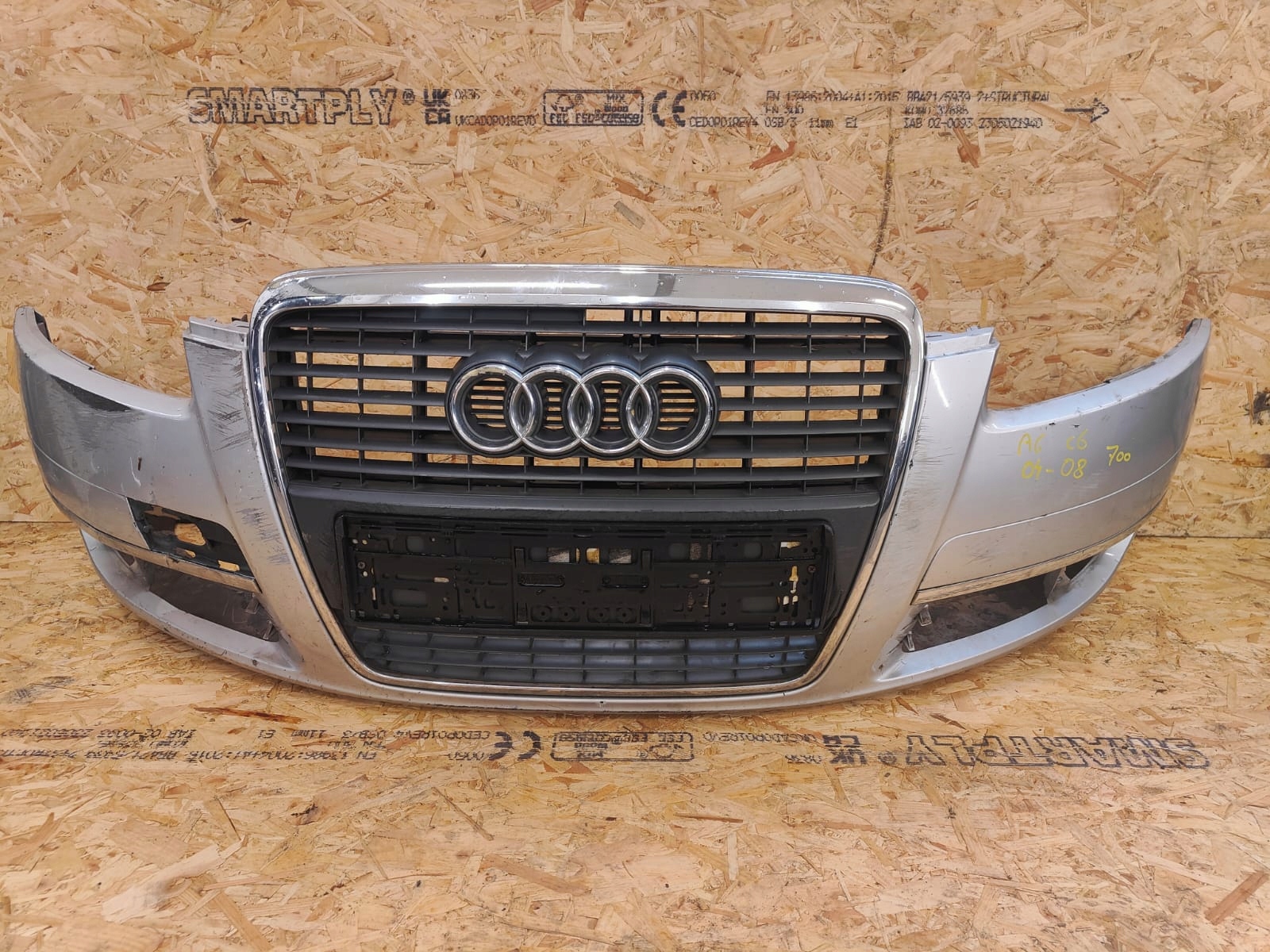 Audi A6 C6 04-08 PREDNÝ NÁRAZNÍK LIŠTA MRIEŽKA