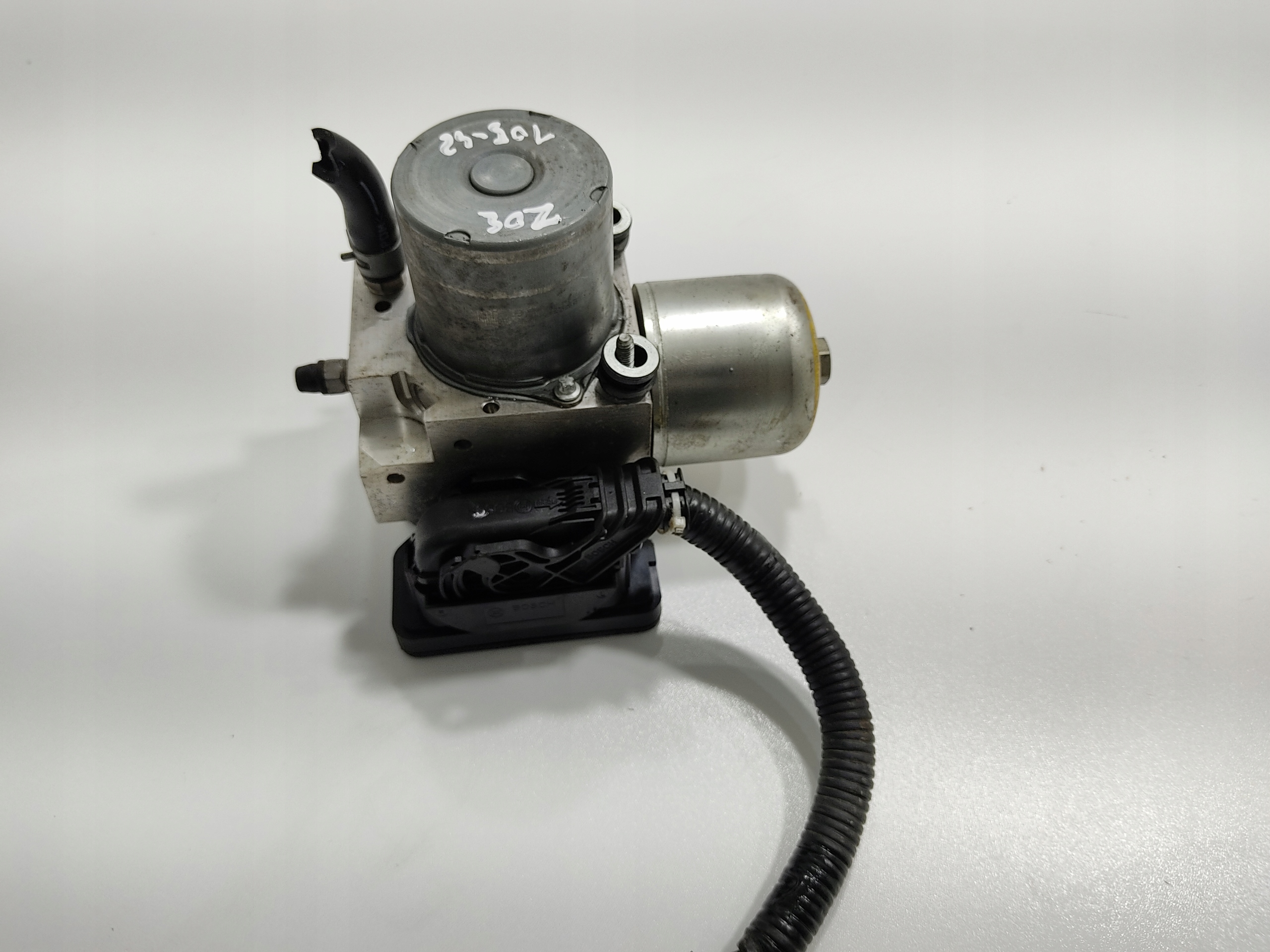 RIADIACA JEDNOTKA KOCKA ABS NISSAN E-NV200 ELECTRIC 475004FA0A 2014-2021