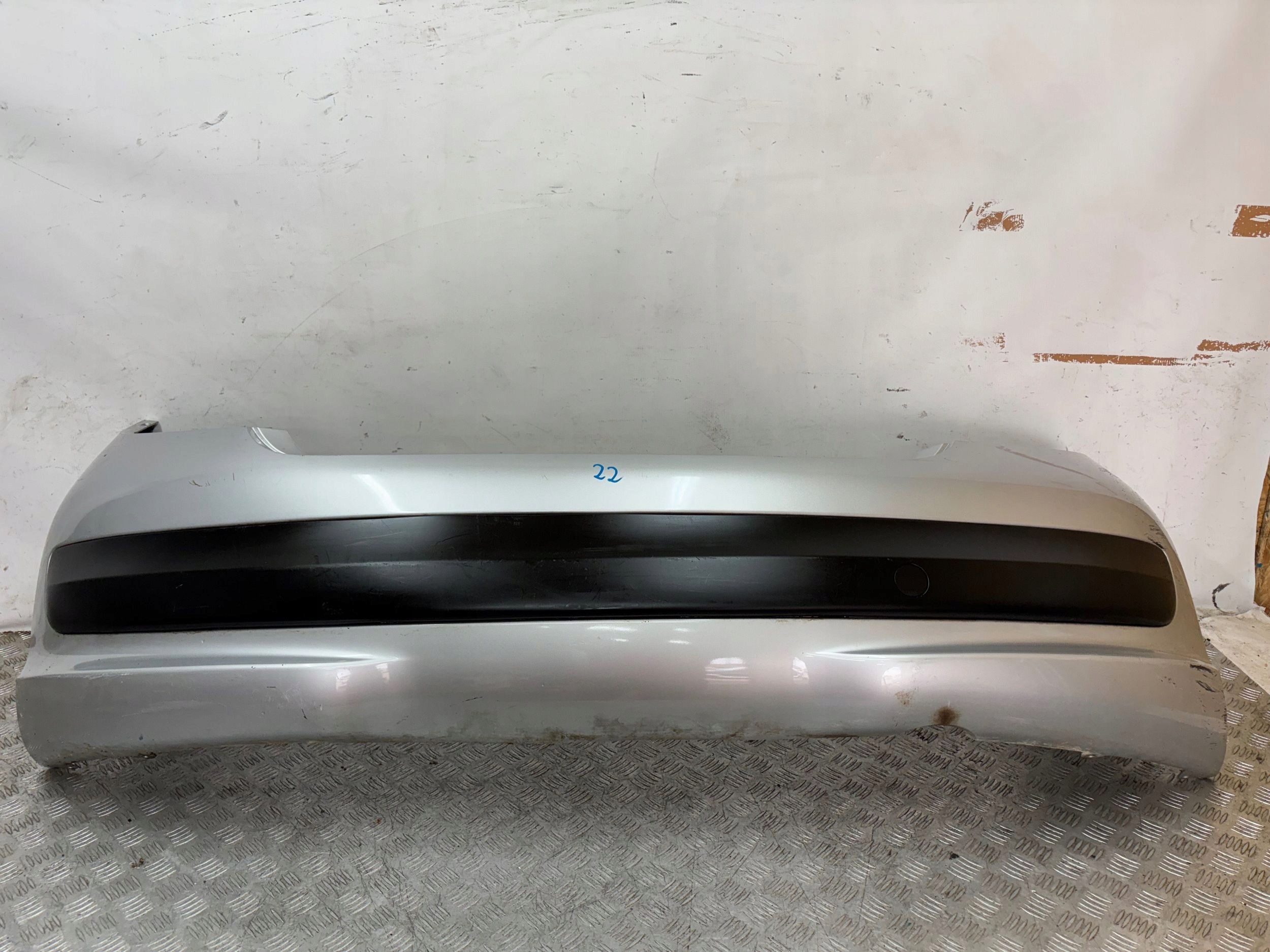 ZADNÝ NÁRAZNÍK PEUGEOT 207 HB