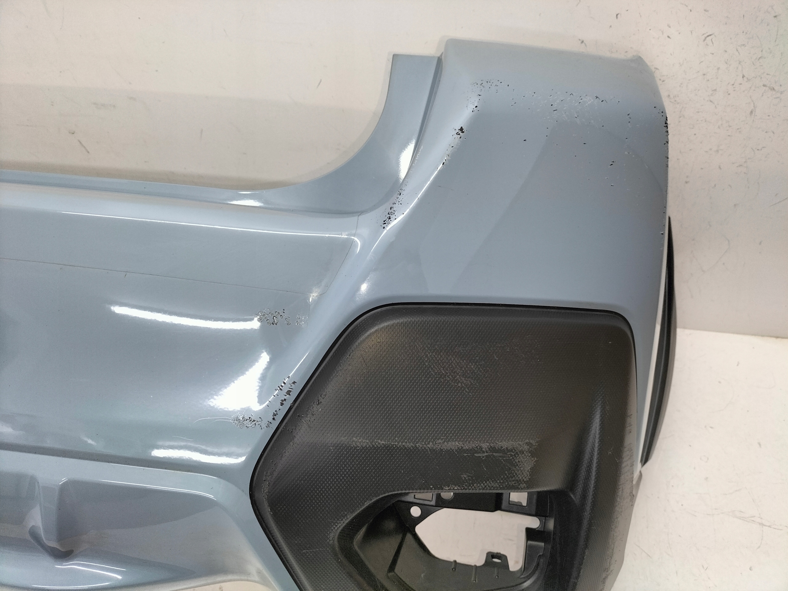 ZADNÝ NÁRAZNÍK SUBARU XV CROSSTREK 17-