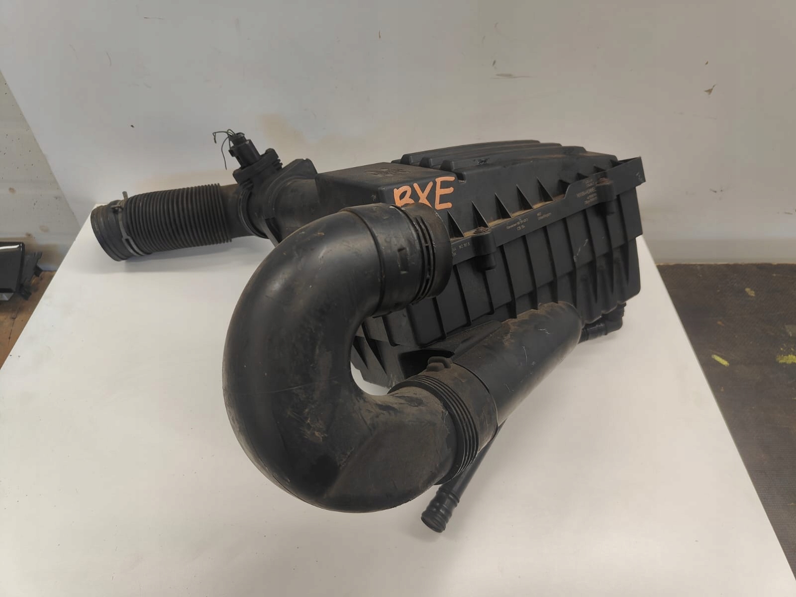 Volkswagen OE 3C0129607BA OBAL VZDUCHOVÉHO FILTERA VAHA VZDUCHU