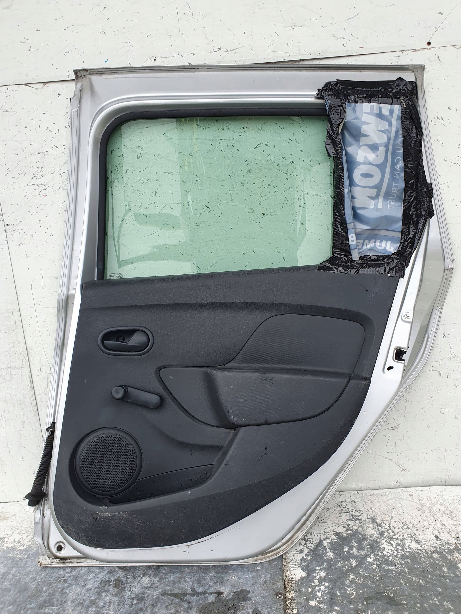 Dacia Logan II mcv kombi PRAVE ZADNE DVERE