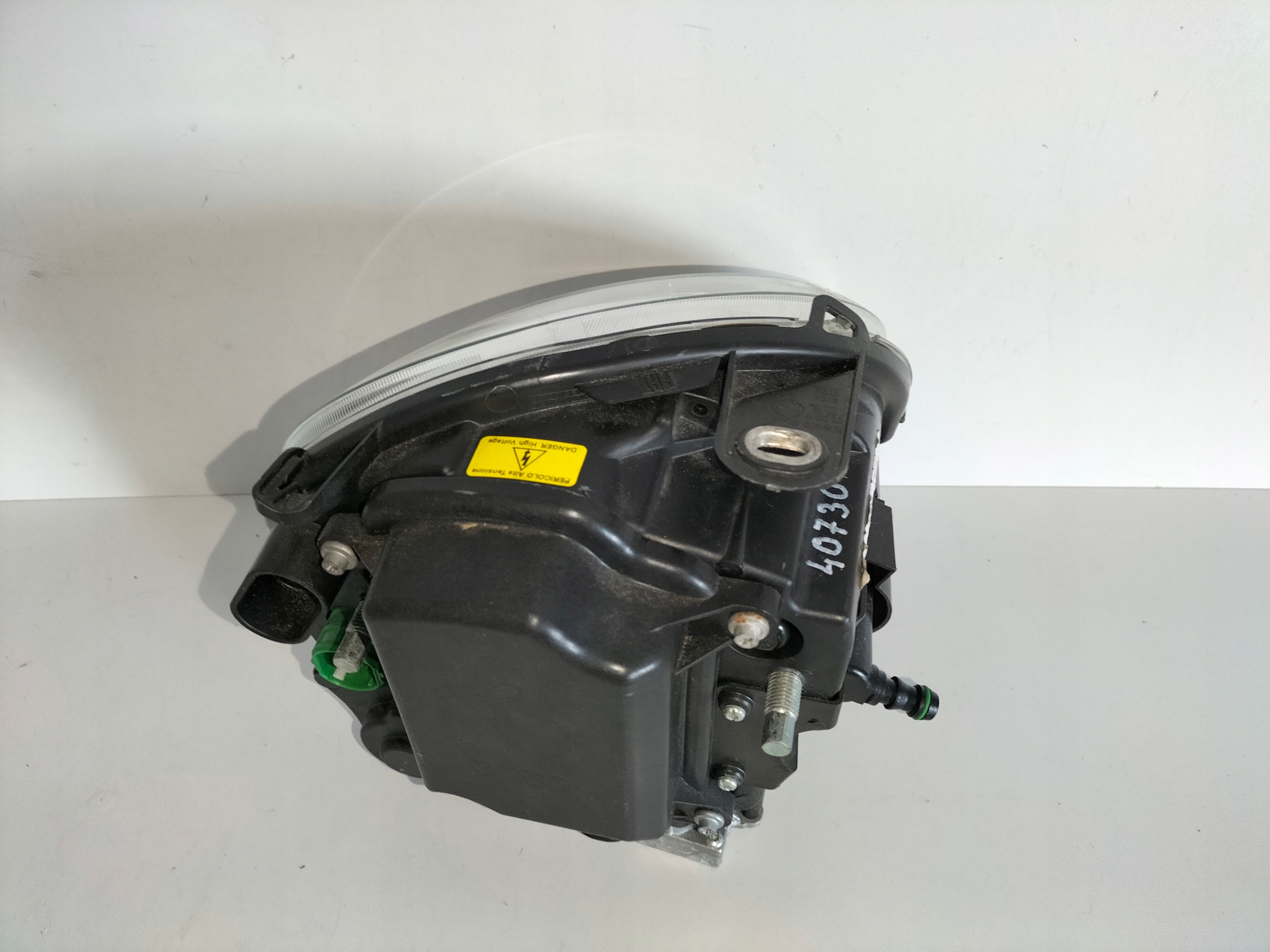 LAVE PREDNE SVETLO FIAT 500 07-15 XENON