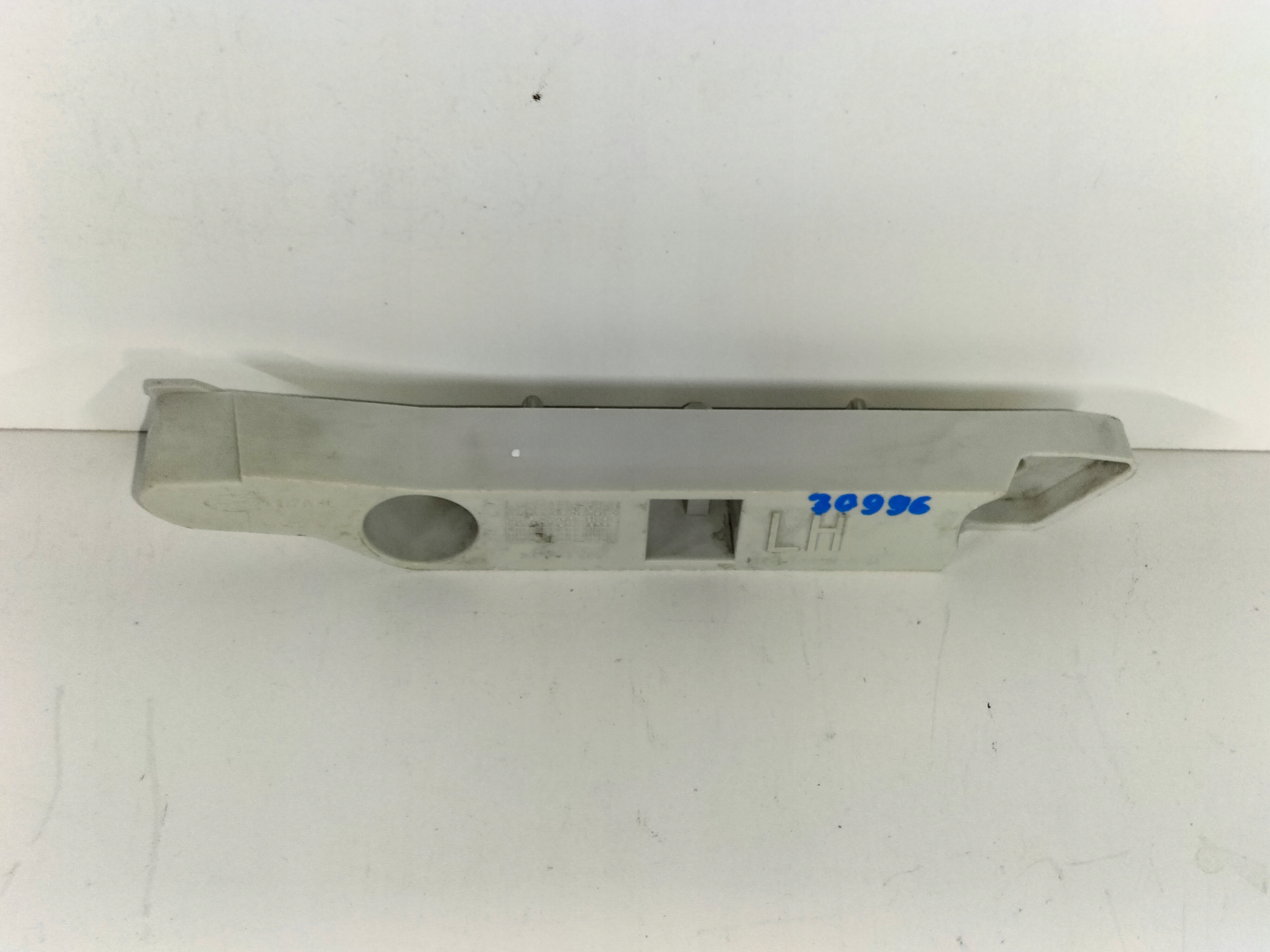 ĽAVÝ DRŽIAK PREDNÉHO NÁRAZNÍKA FORD FOCUS MK2 LIFT 08-11