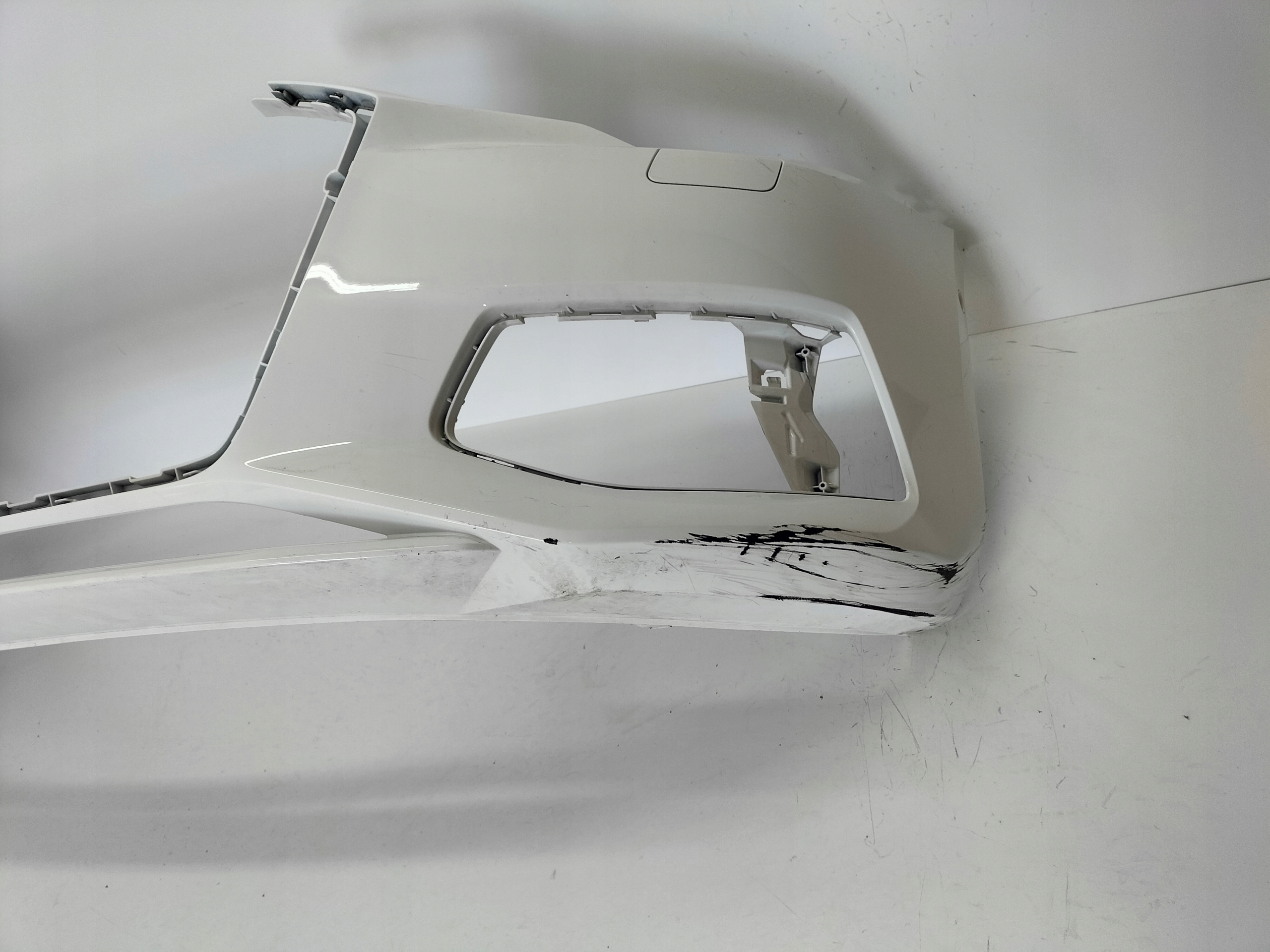 PREDNÝ NÁRAZNÍK AUDI A6 C8 18-