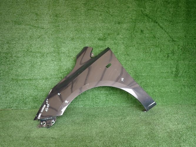 OPEL CORSA E ĽAVÝ PREDNÝ BLATNÍK