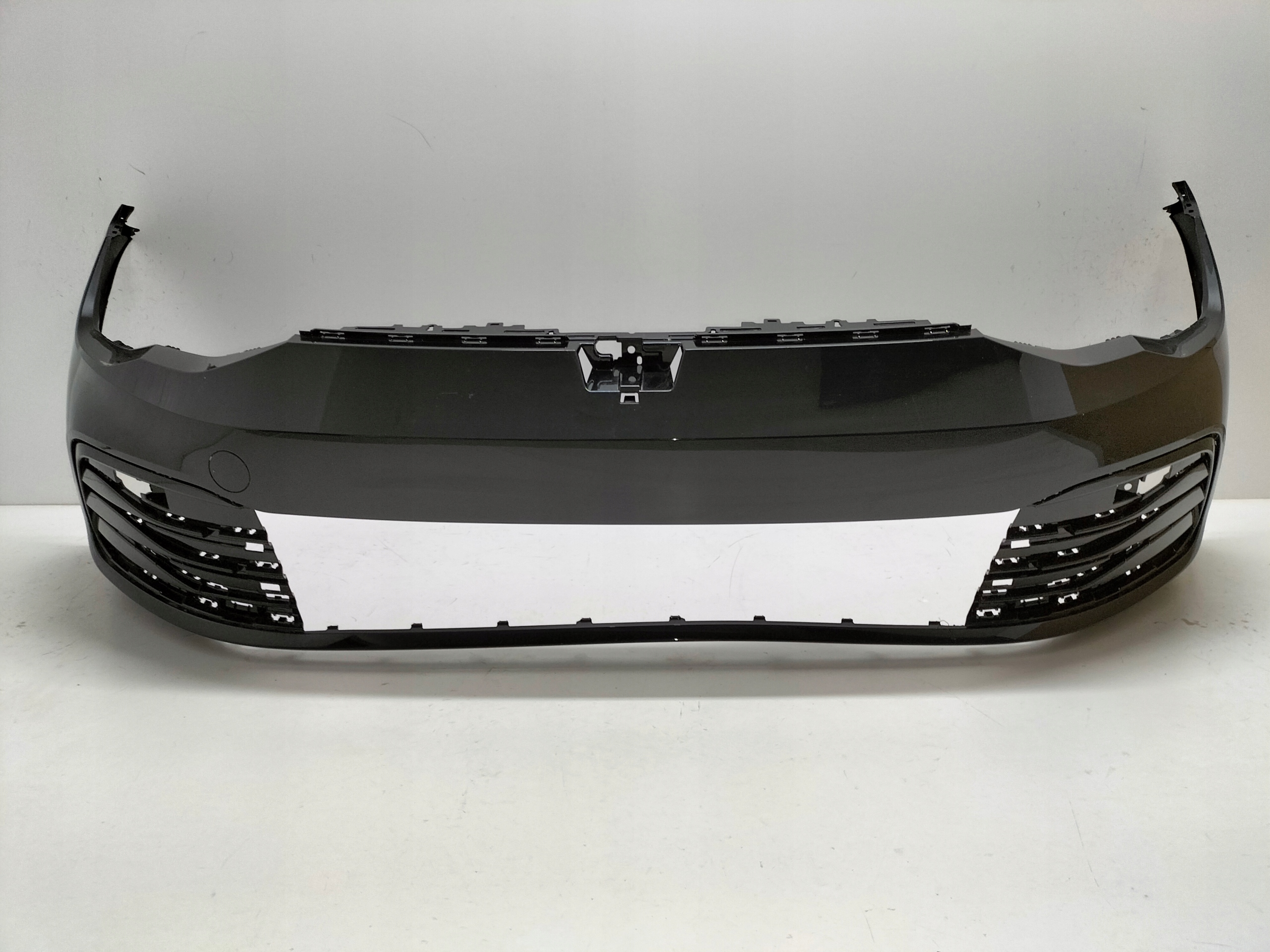 PREDNÝ NÁRAZNÍK VW GOLF 8 VIII 20-24