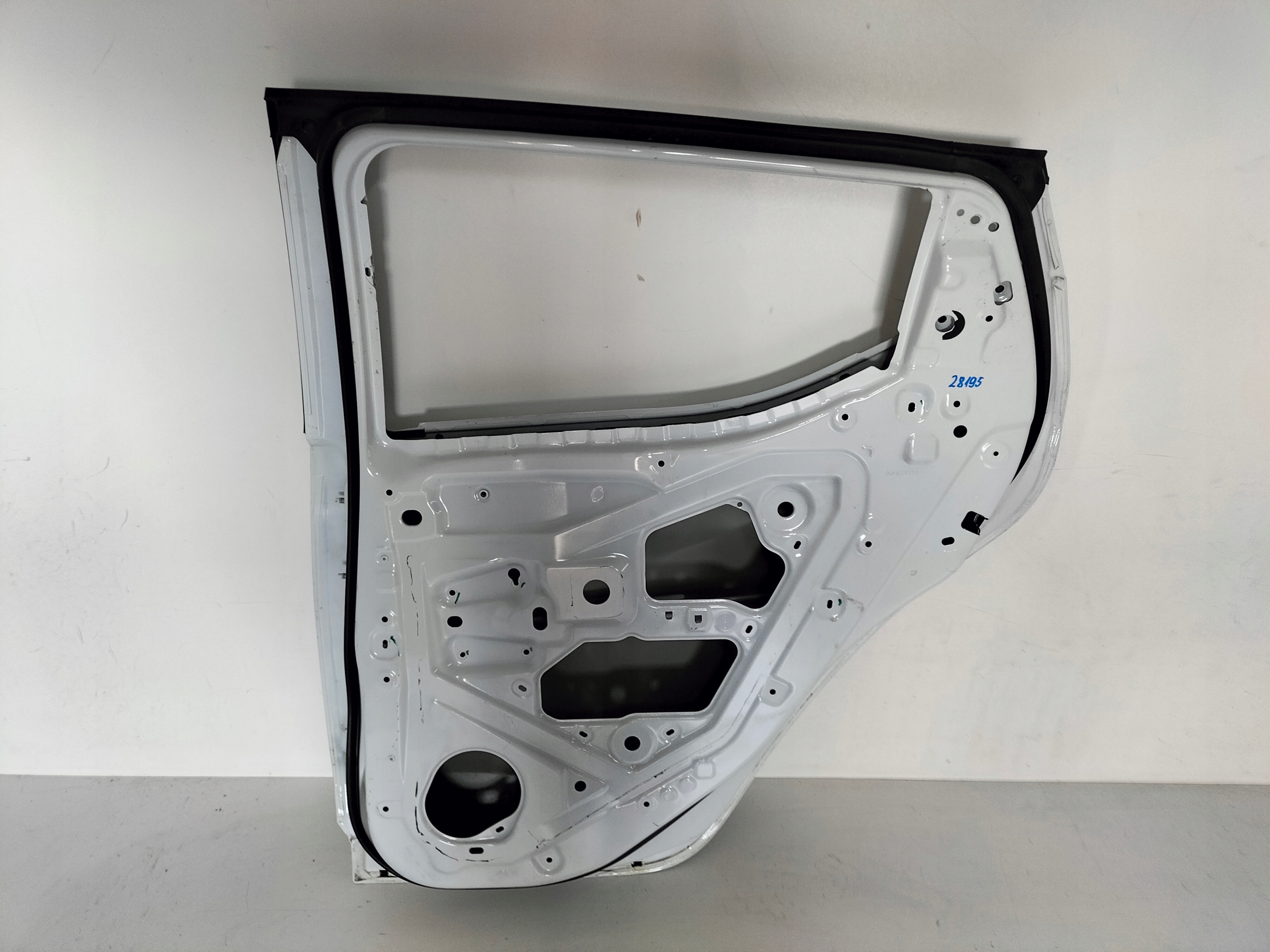 PRAVE ZADNE DVERE NISSAN MICRA K14 17-