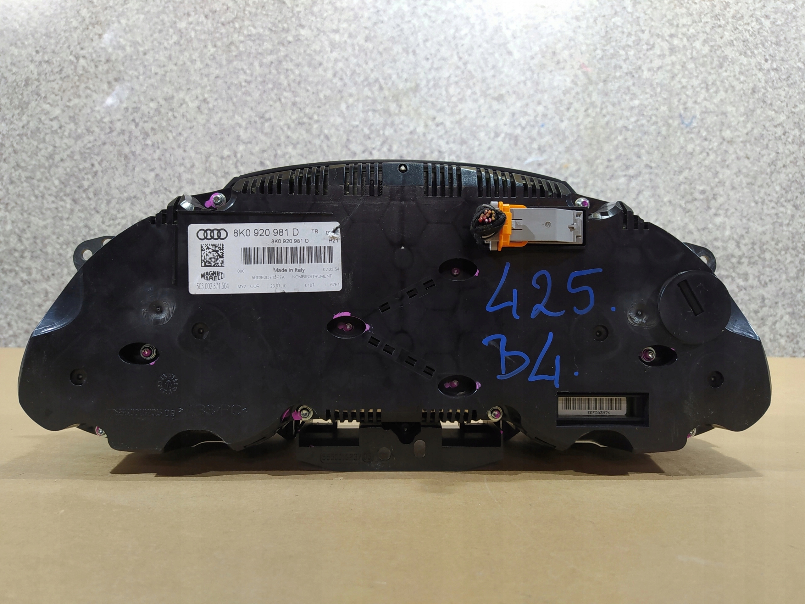 AUDI A4 B8 TACHOMETER BUDIKY 2.0 TDI GB VERZIA 8k0920981d